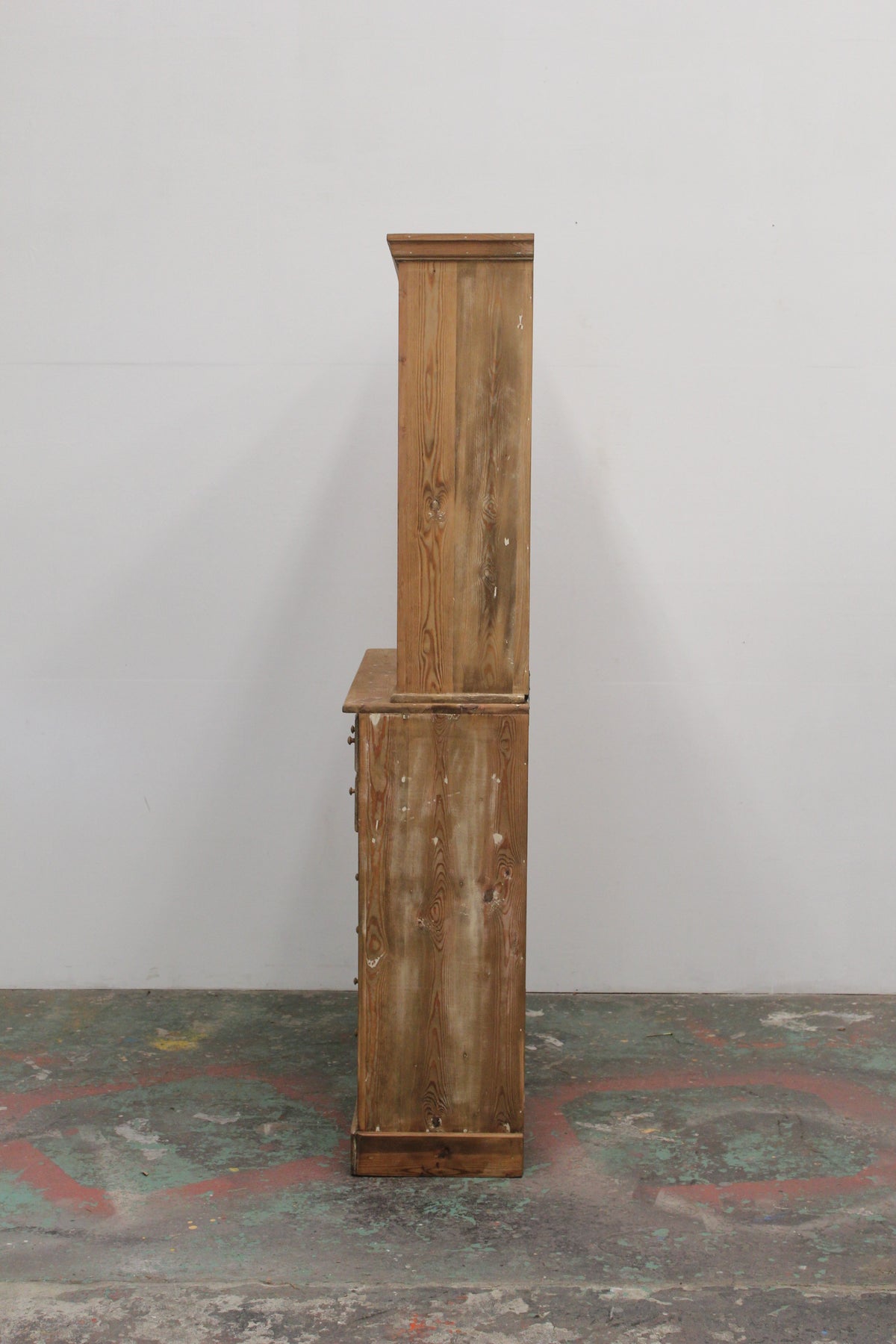 #1001 cabinet