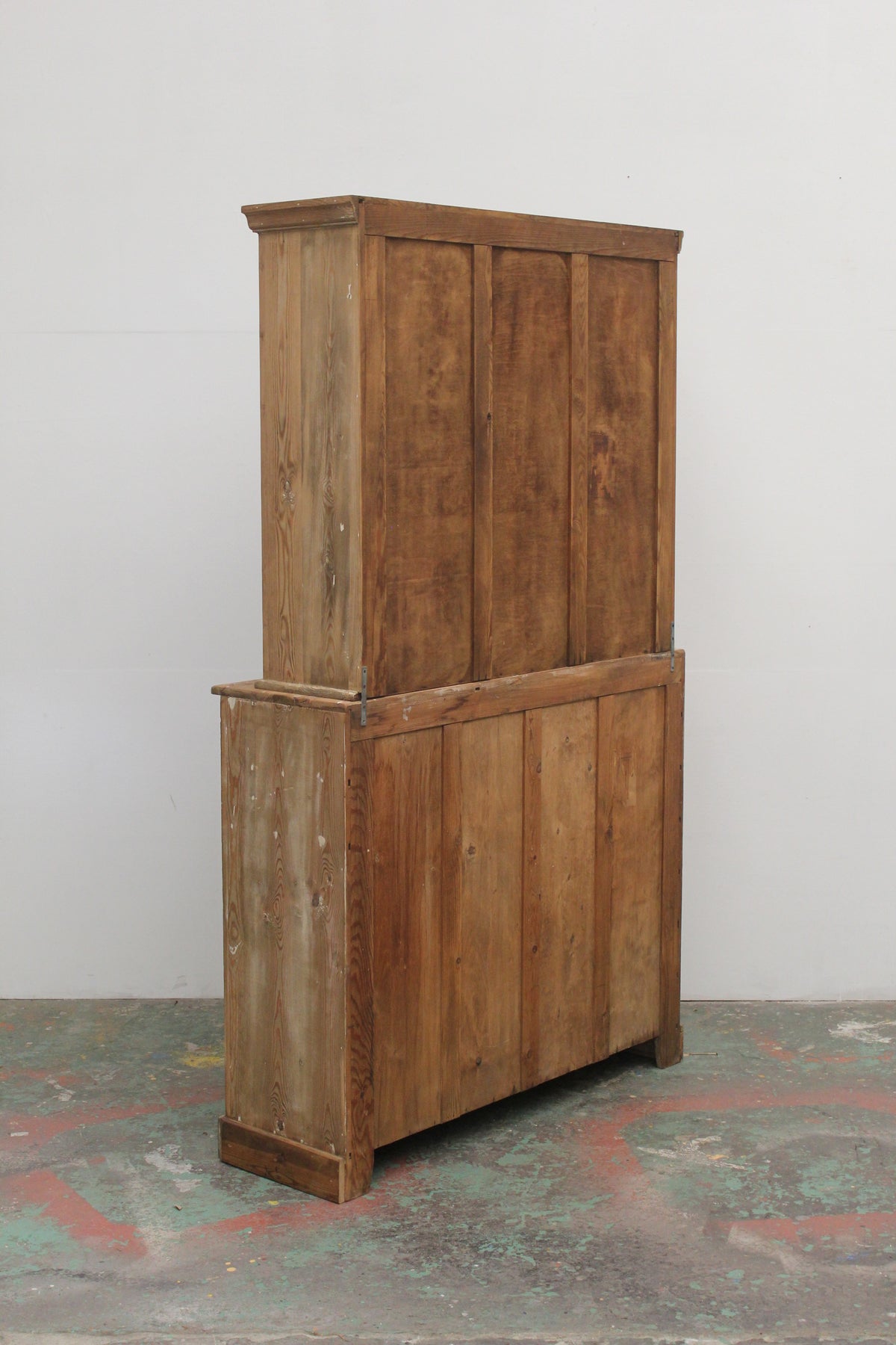 #1001 cabinet