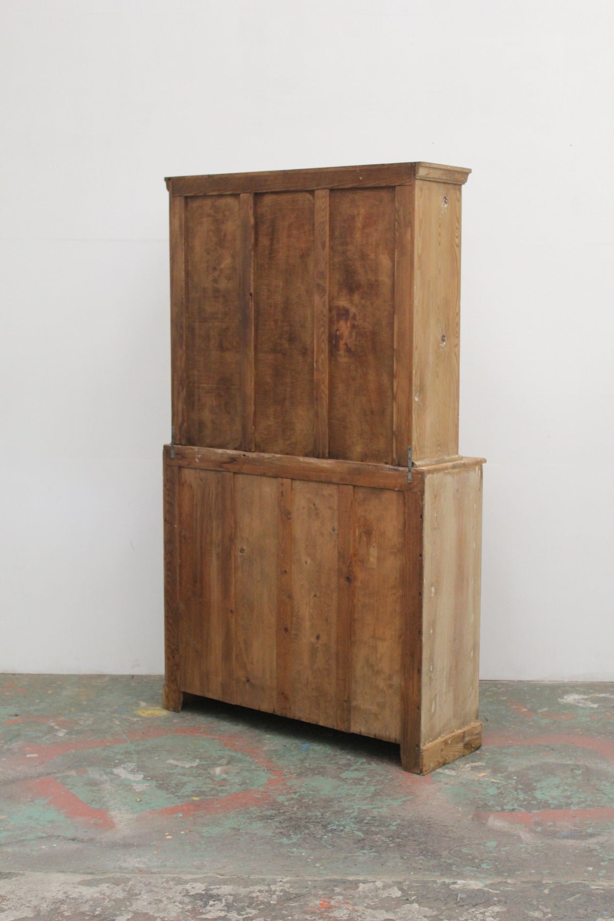#1001 cabinet