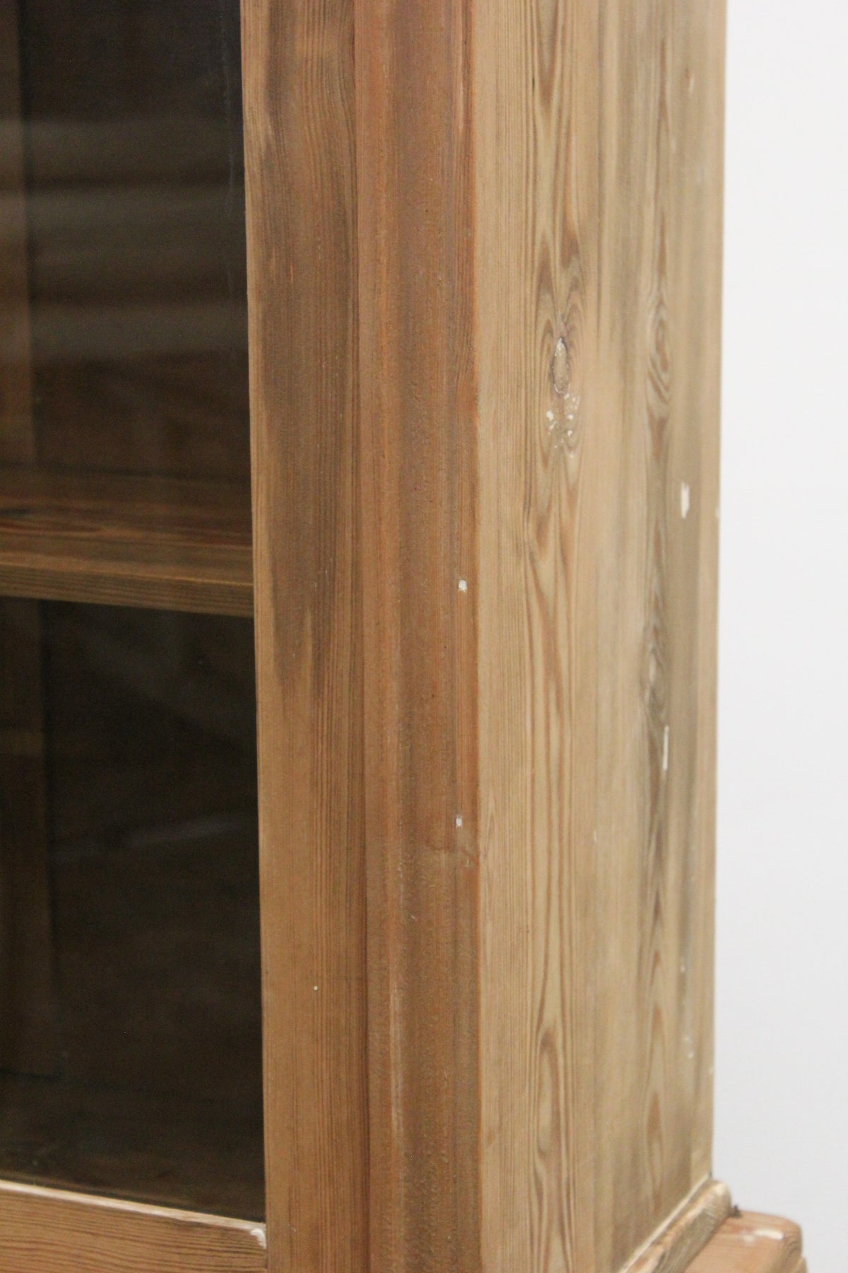 #1001 cabinet