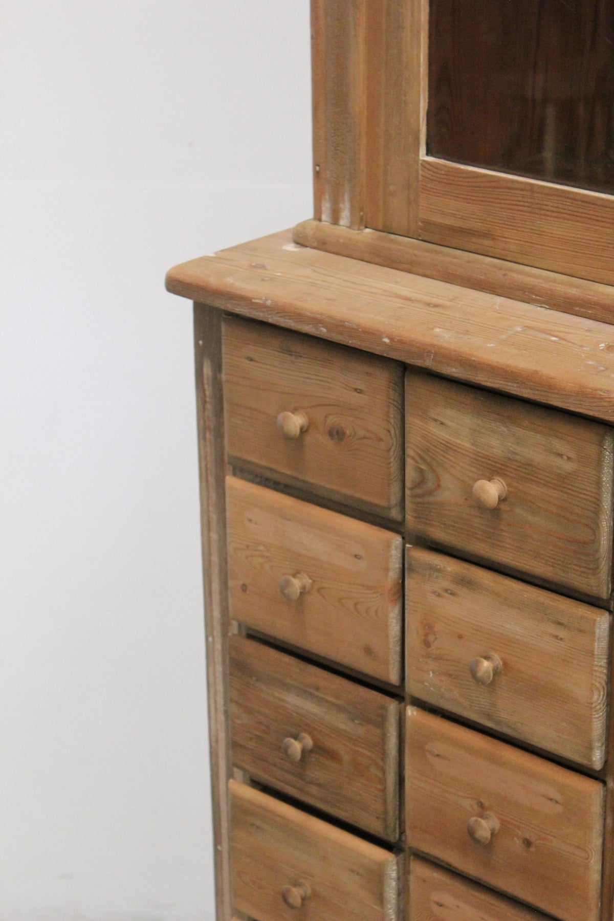 #1001 cabinet
