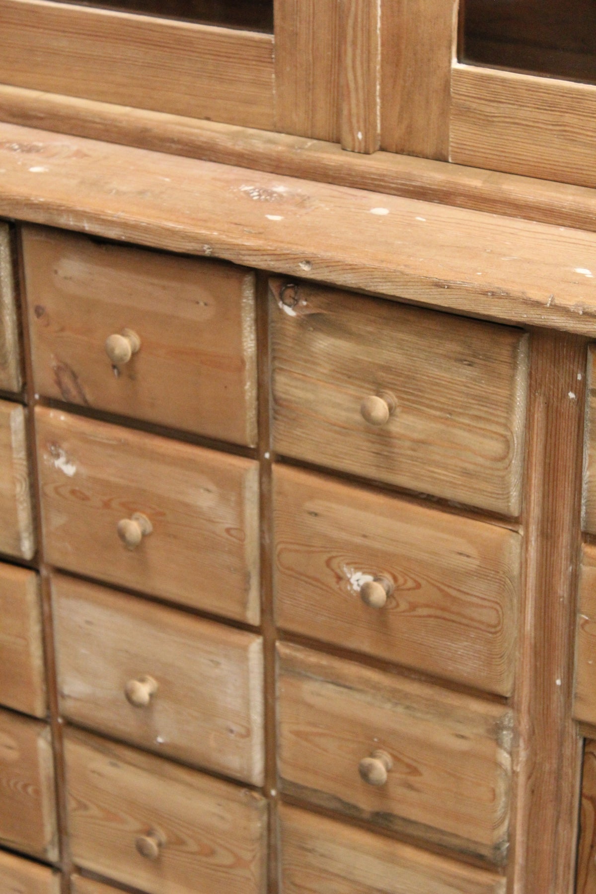 #1001 cabinet