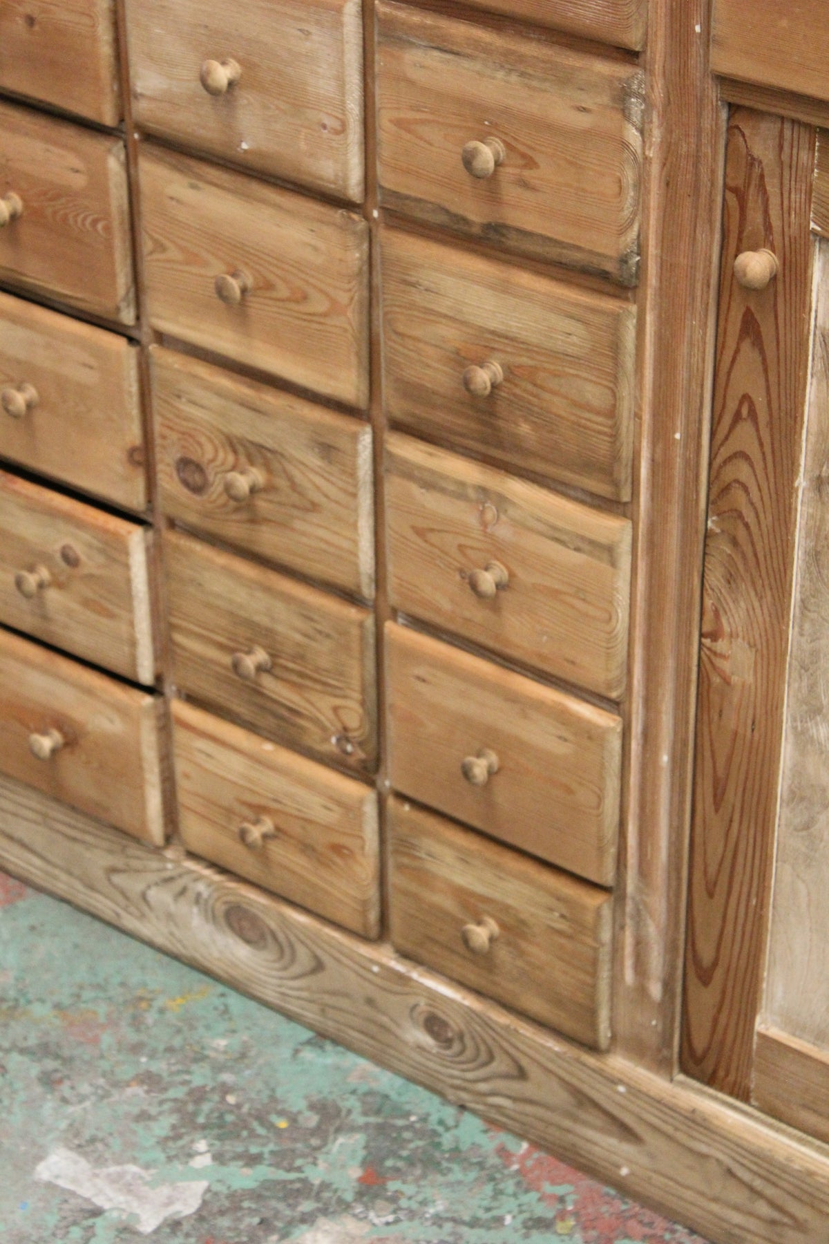 #1001 cabinet