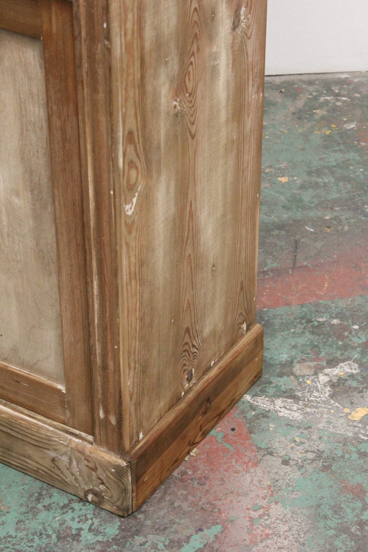 #1001 cabinet