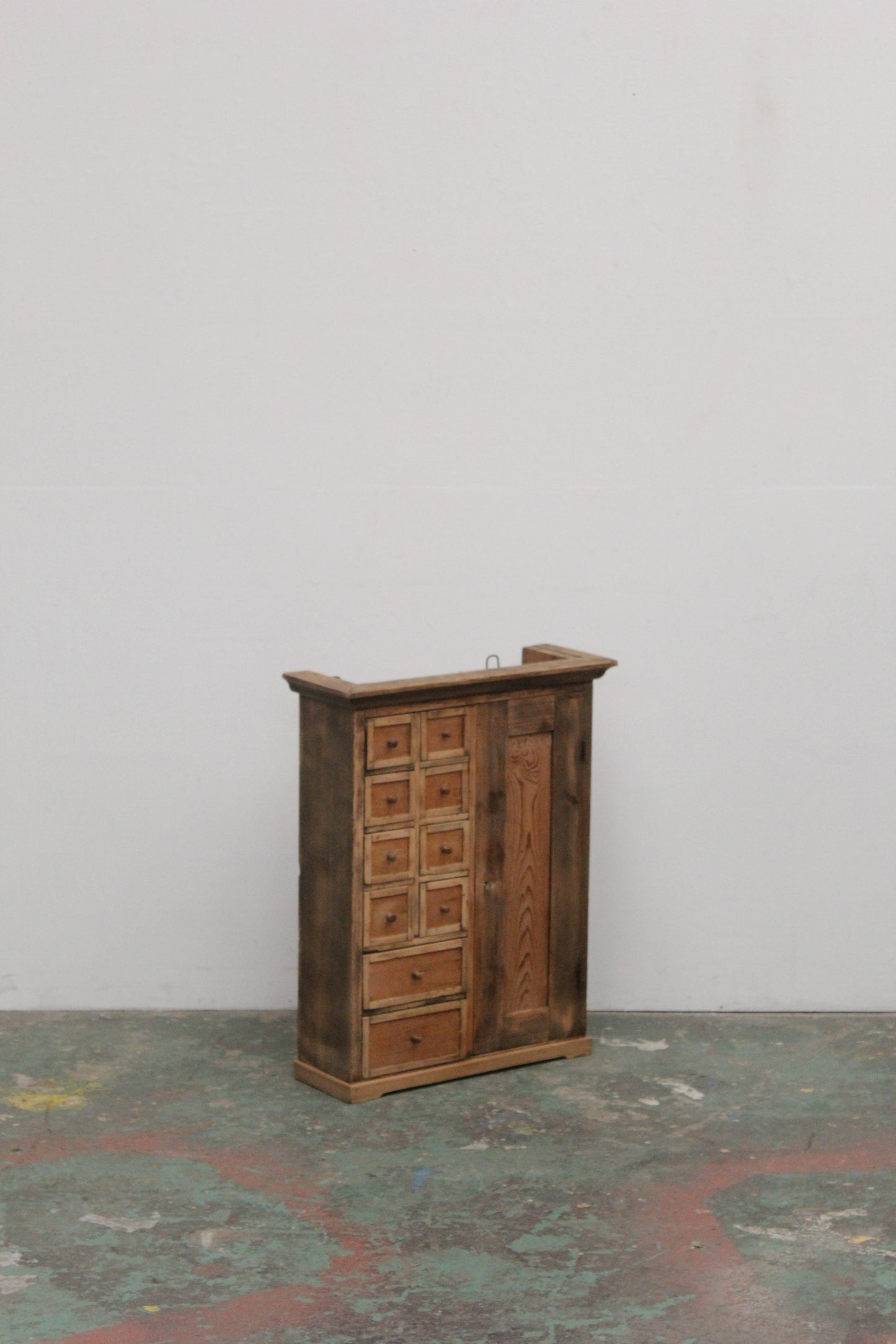 #1204 cabinet
