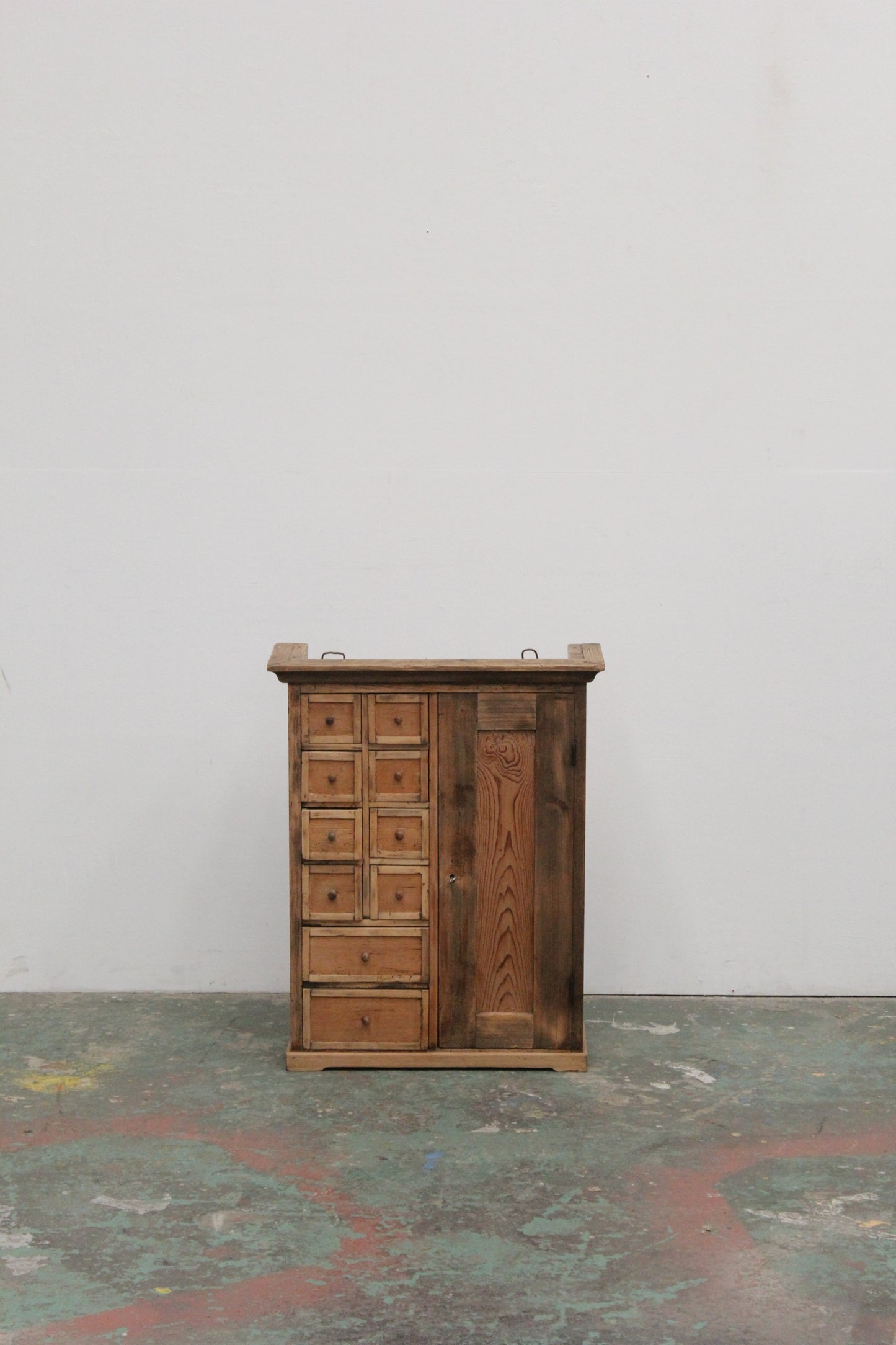 #1204 cabinet