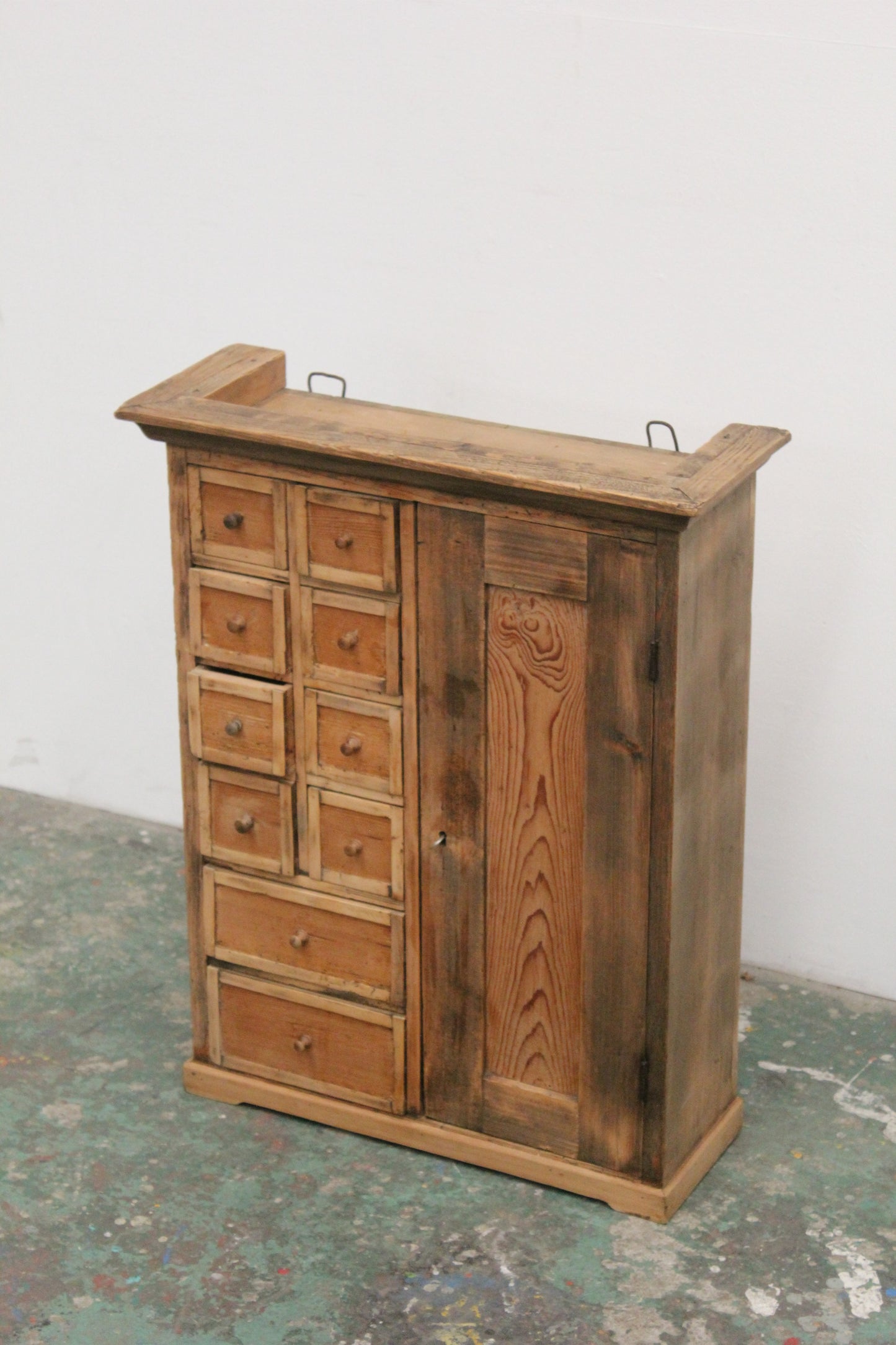 #1204 cabinet