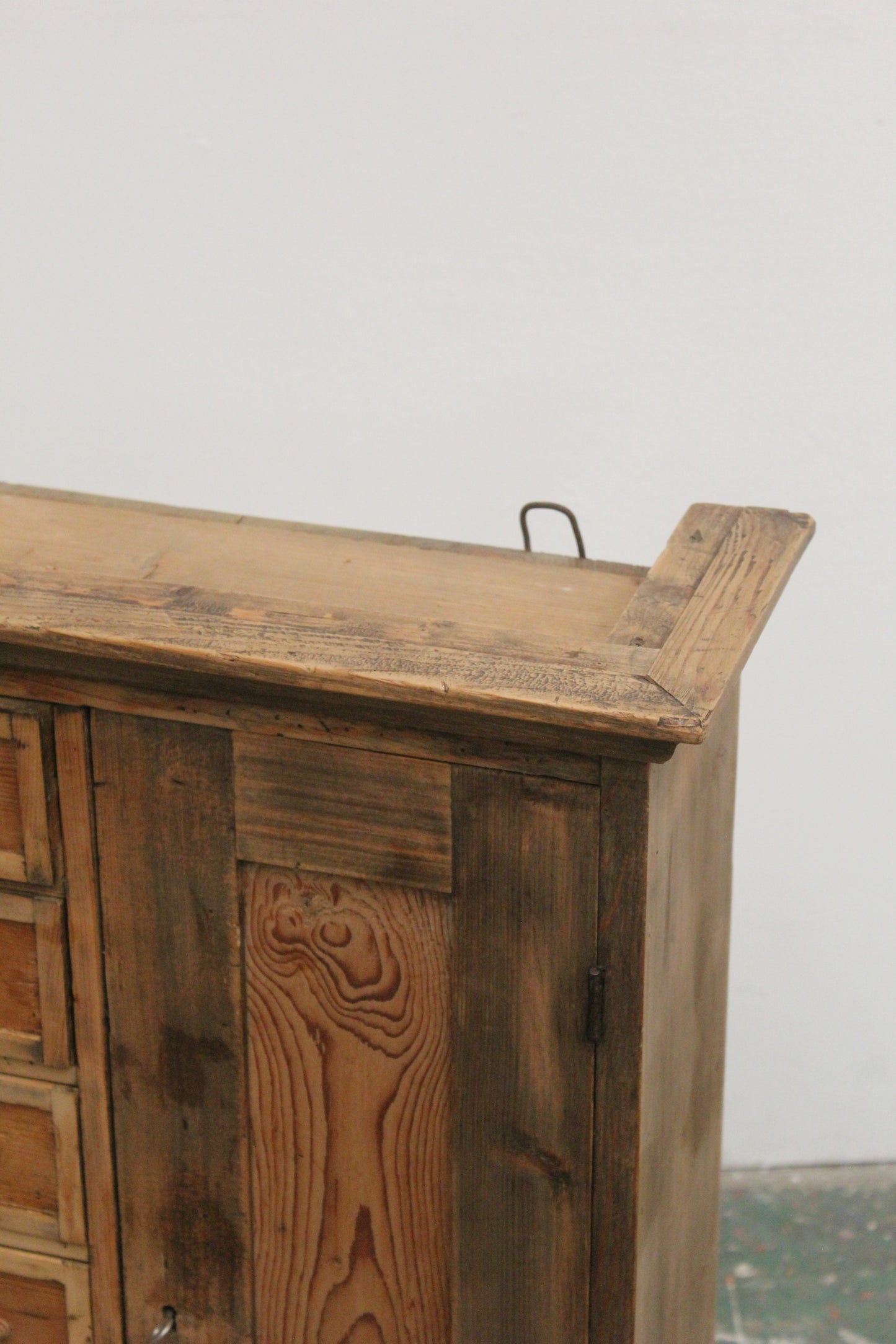#1204 cabinet
