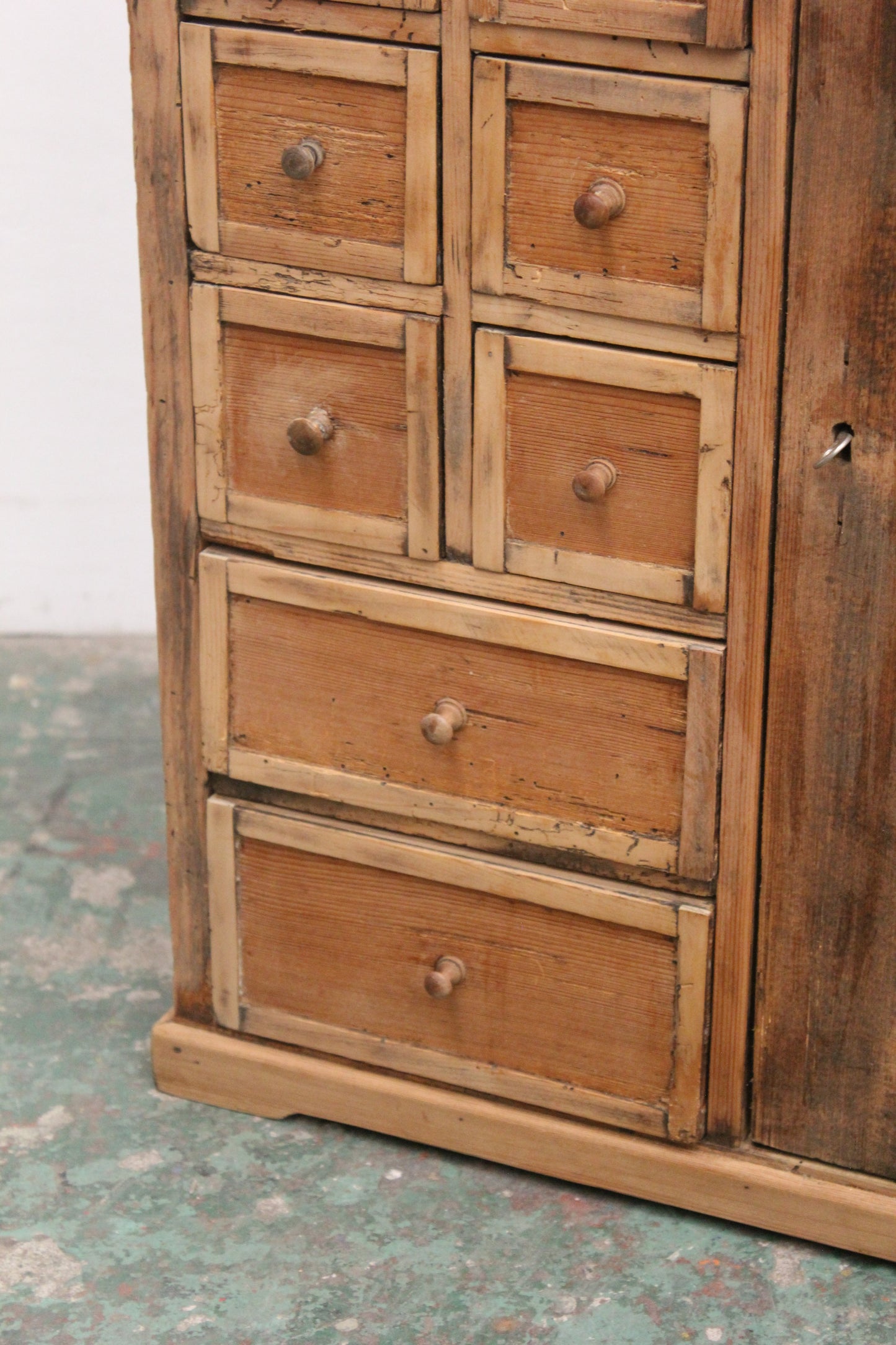 #1204 cabinet
