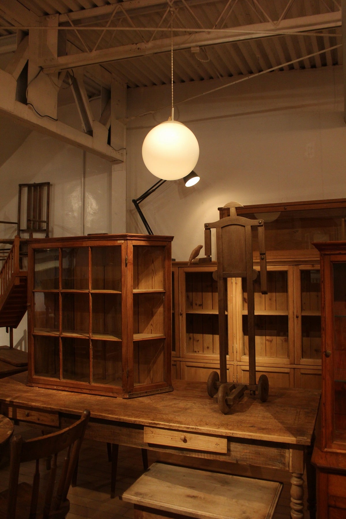 #0711 glass cabinet