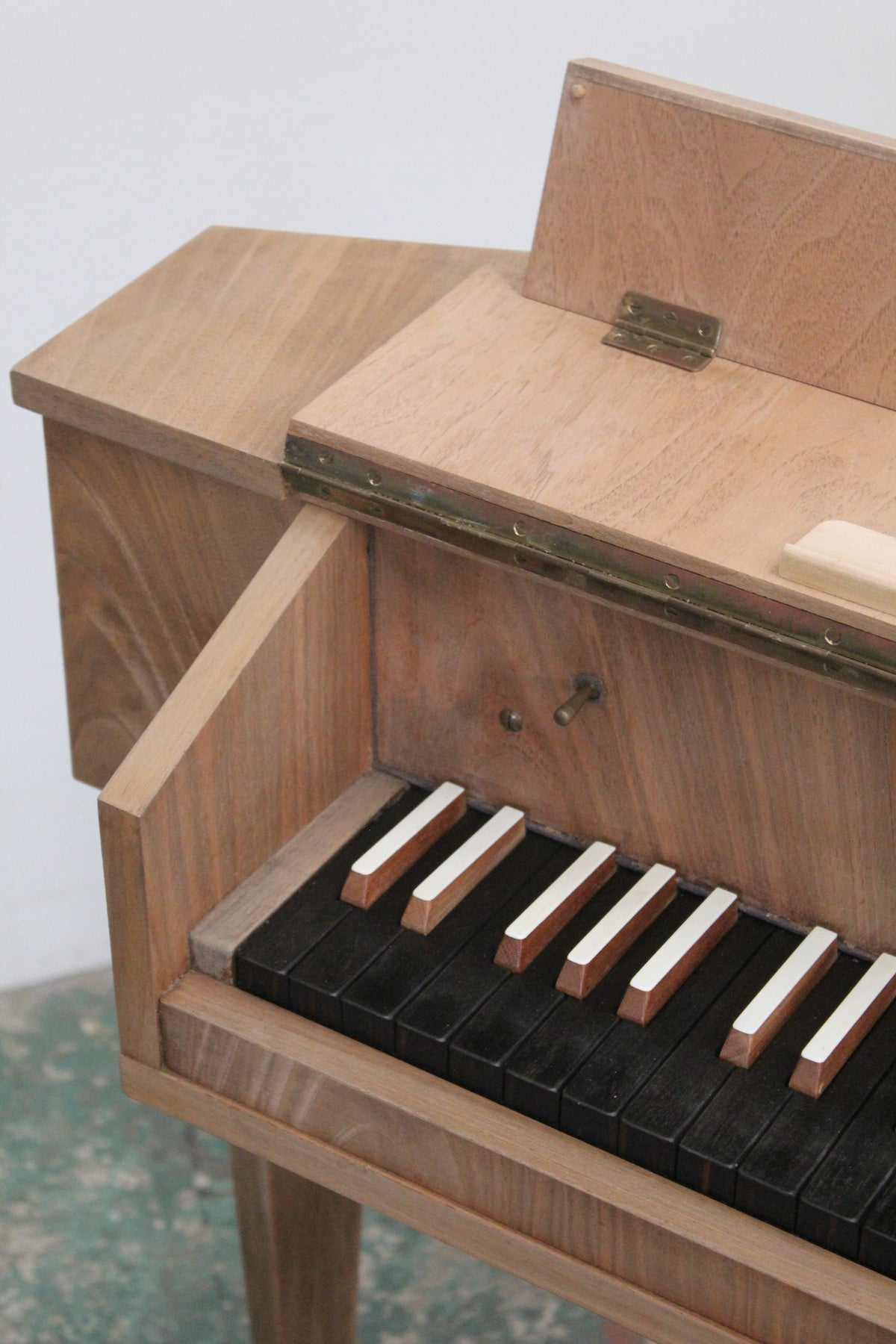 #1144 spinet