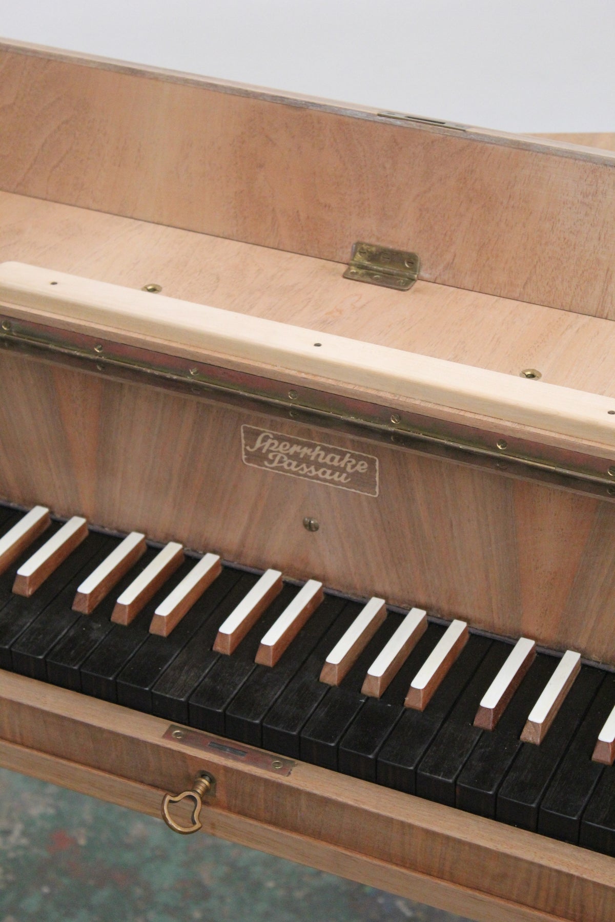 #1144 spinet