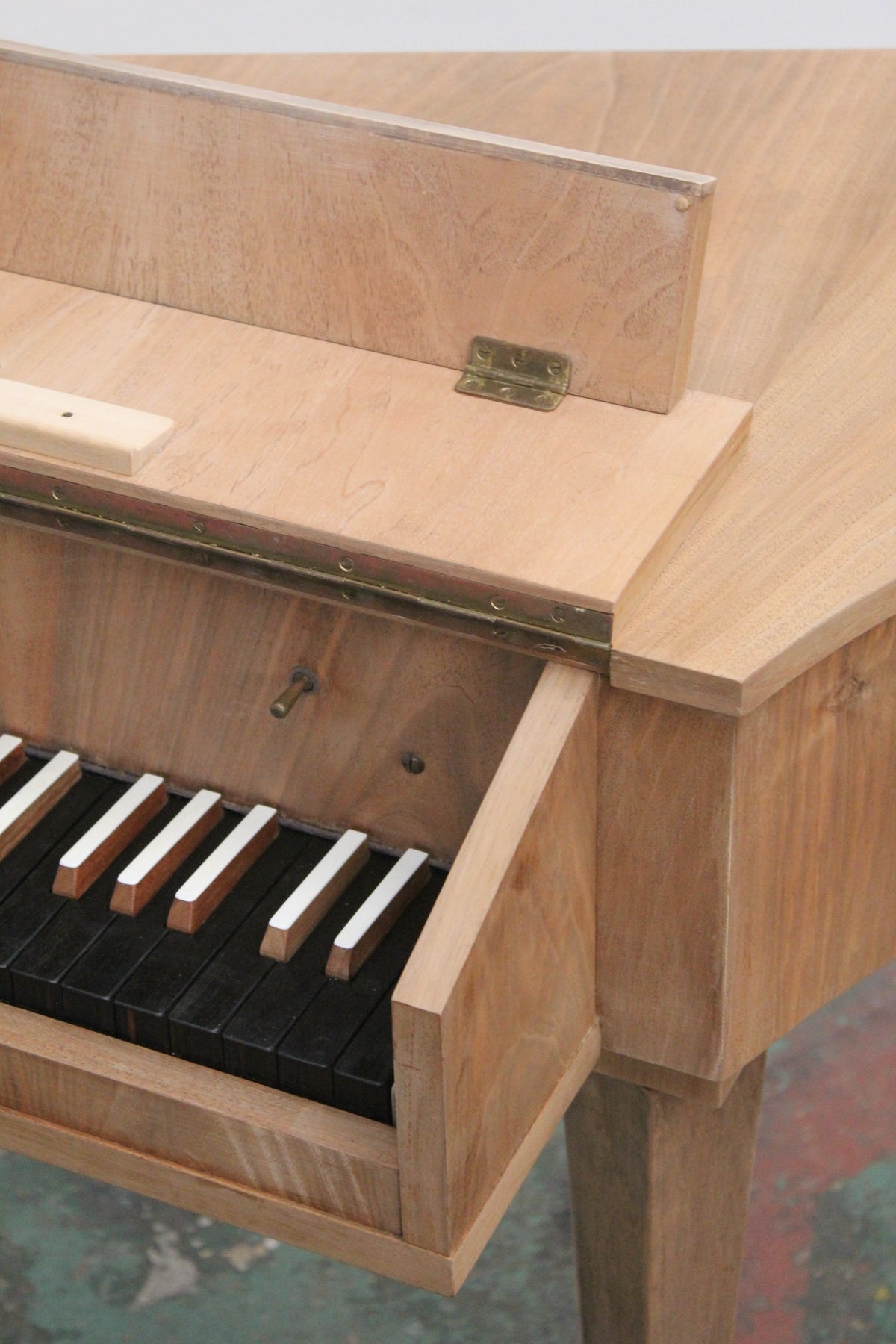 #1144 spinet