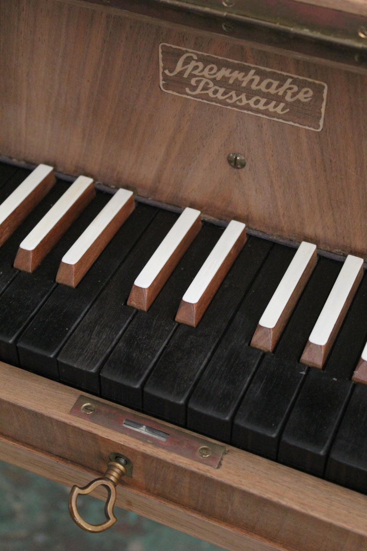 #1144 spinet