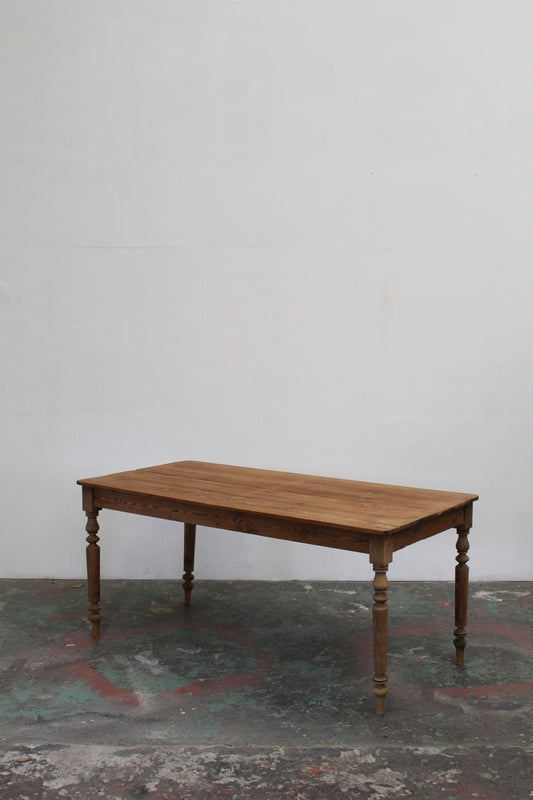 #1125 table