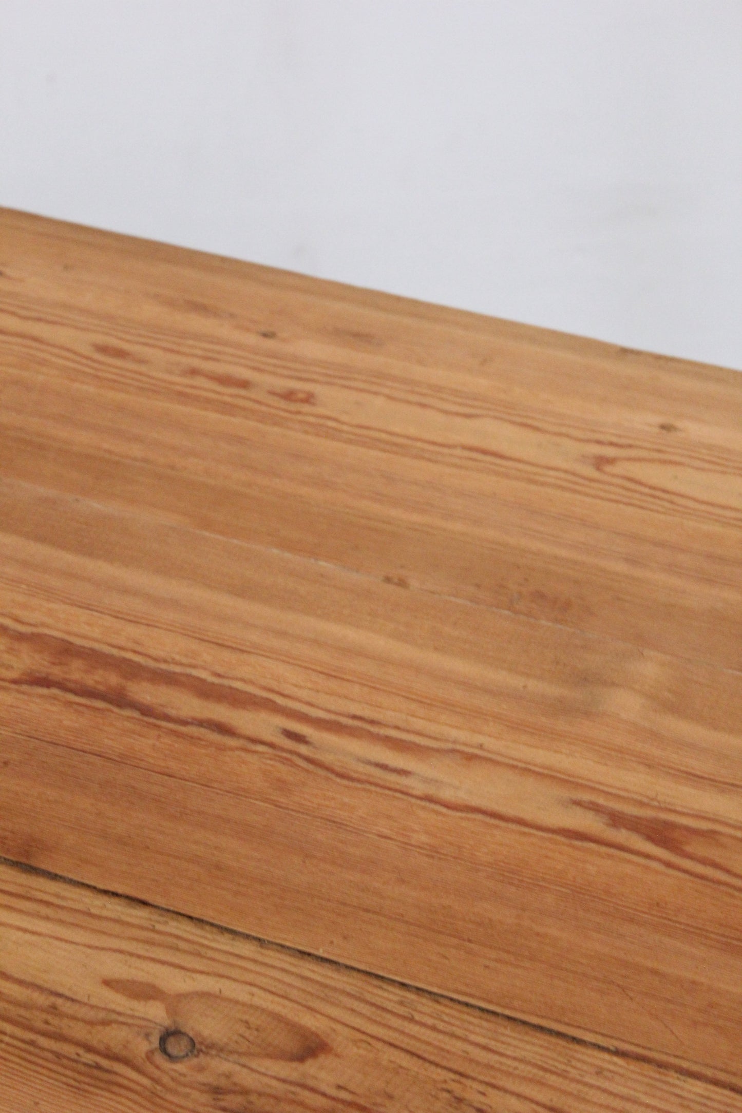 #1125 table