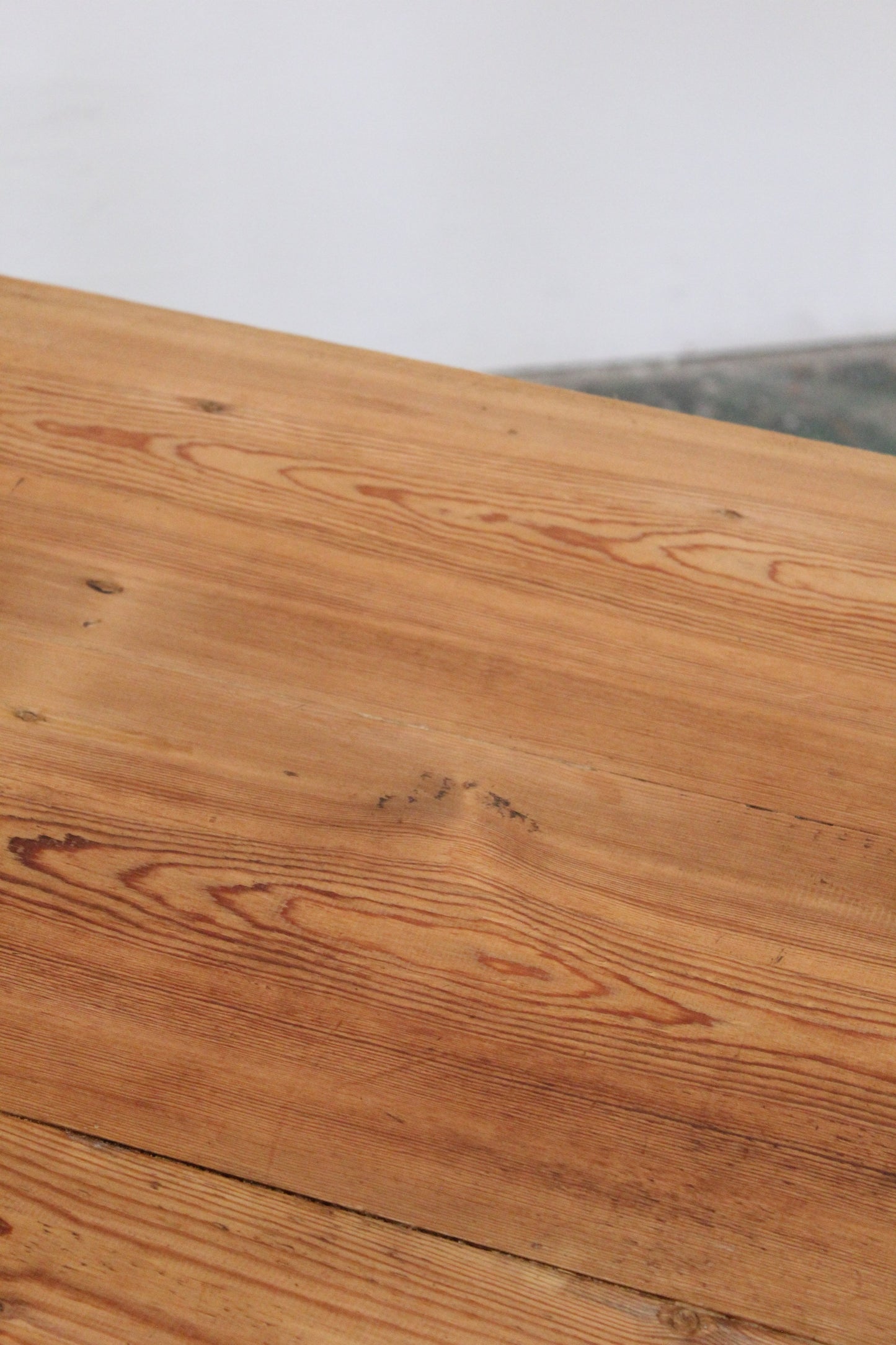 #1125 table