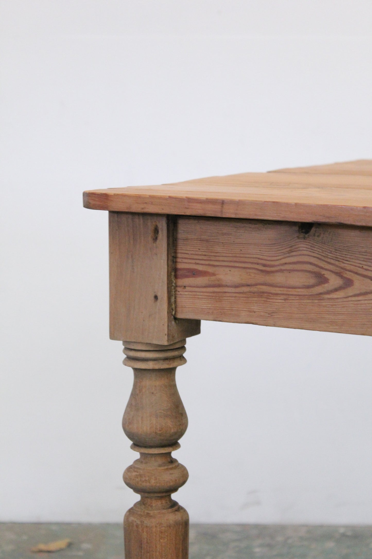 #1125 table