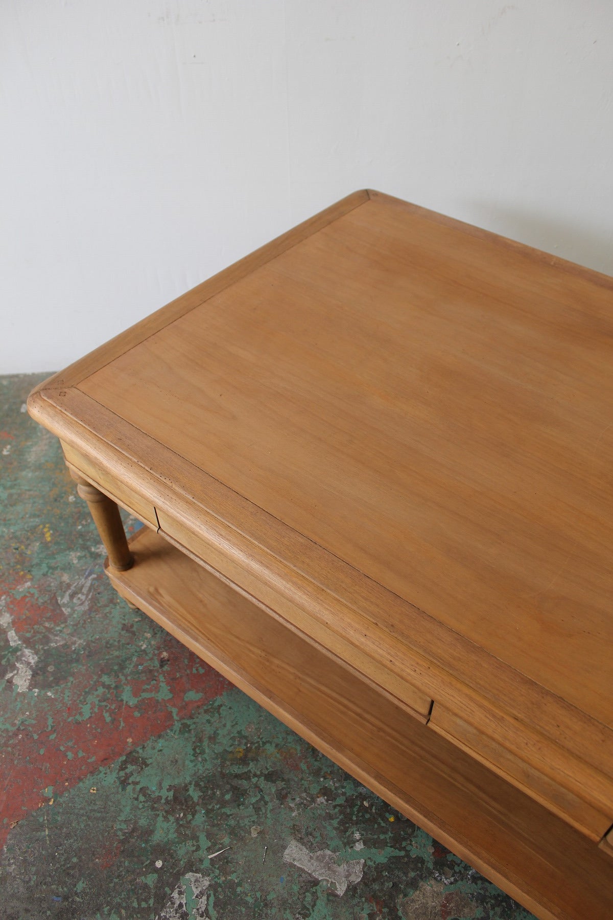 #0839 coffee table