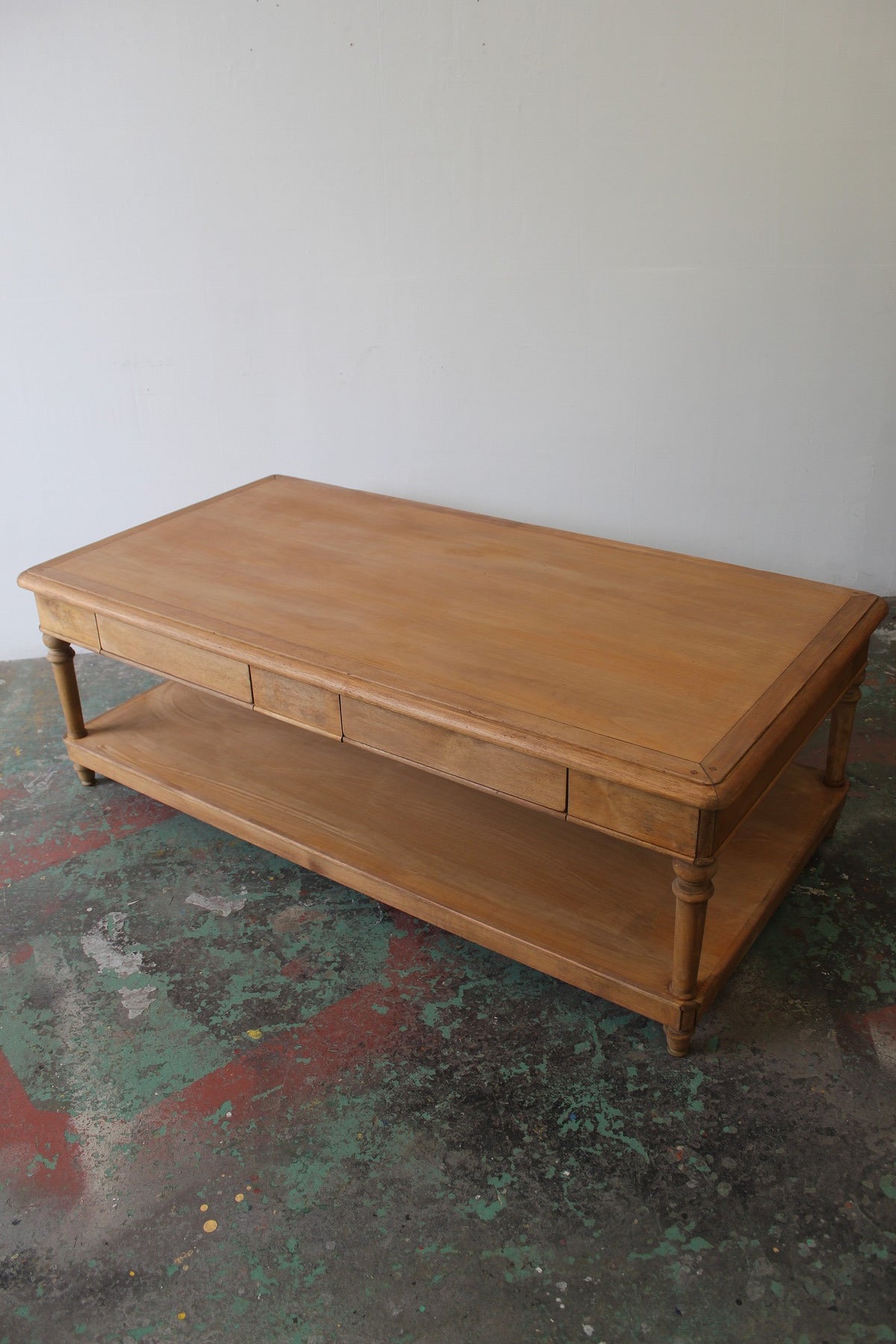 #0839 coffee table