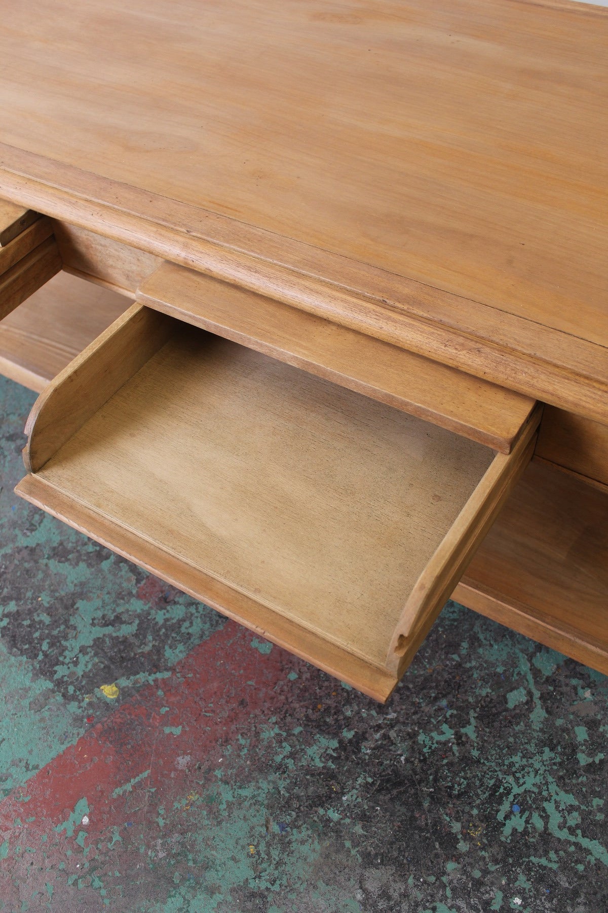 #0839 coffee table
