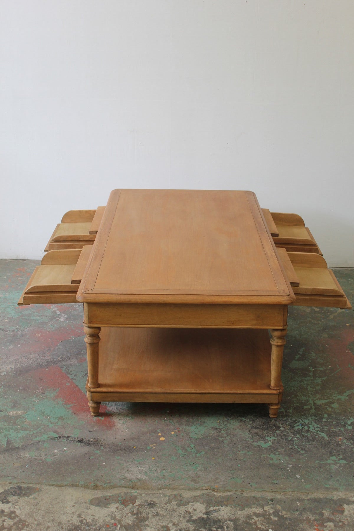 #0839 coffee table