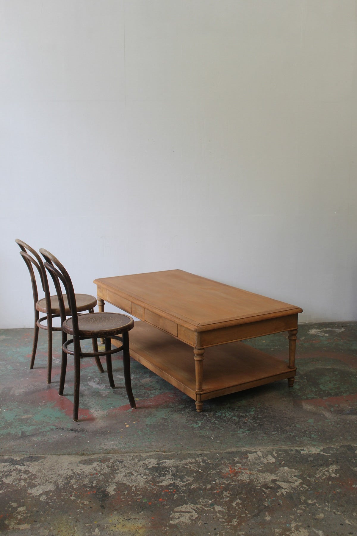 #0839 coffee table