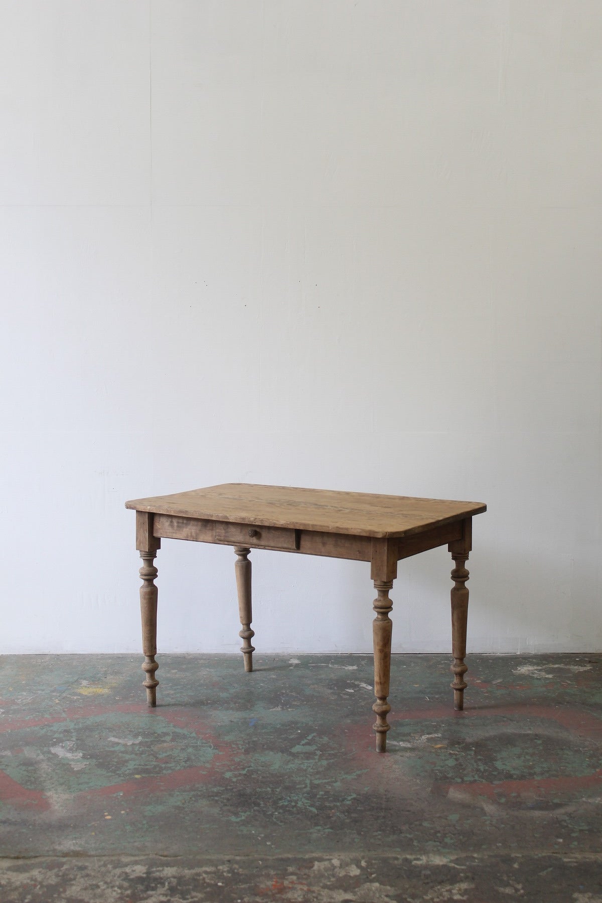 #0840 table