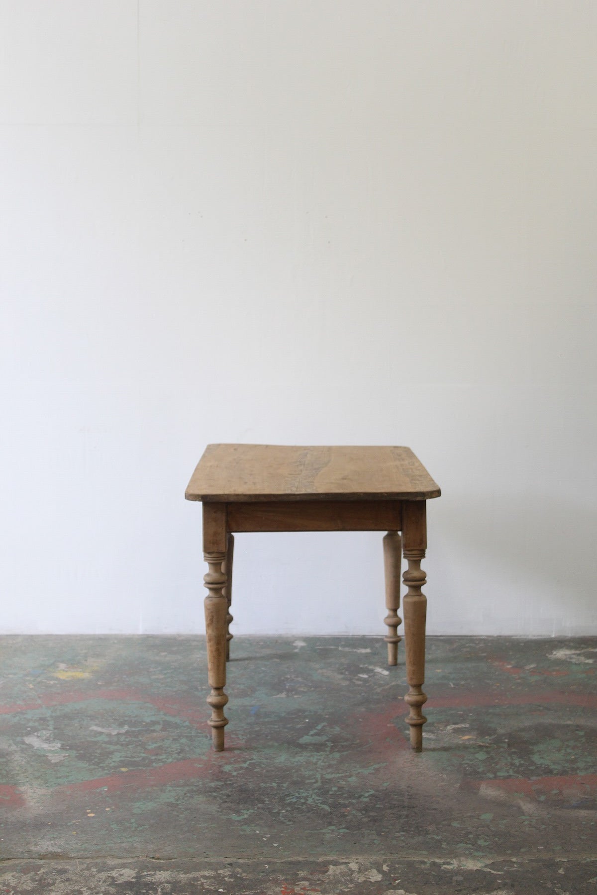 #0840 table