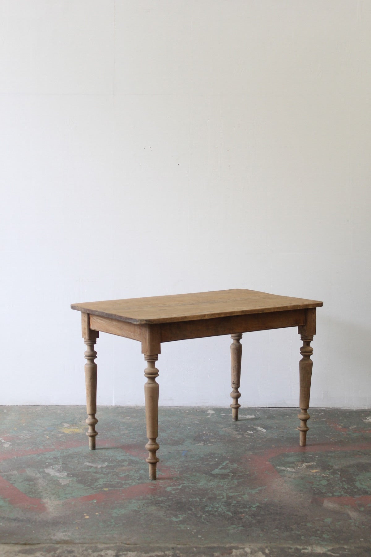 #0840 table