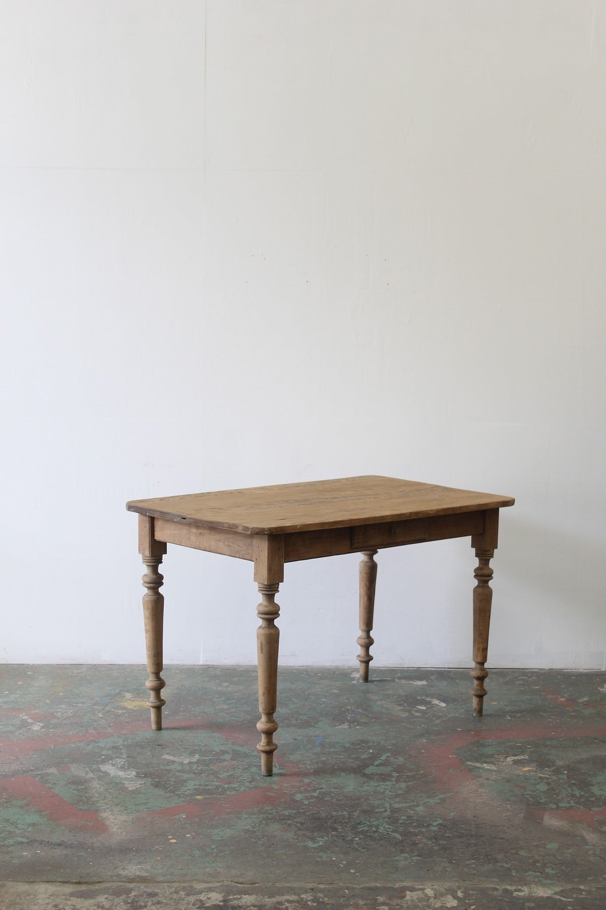 #0840 table