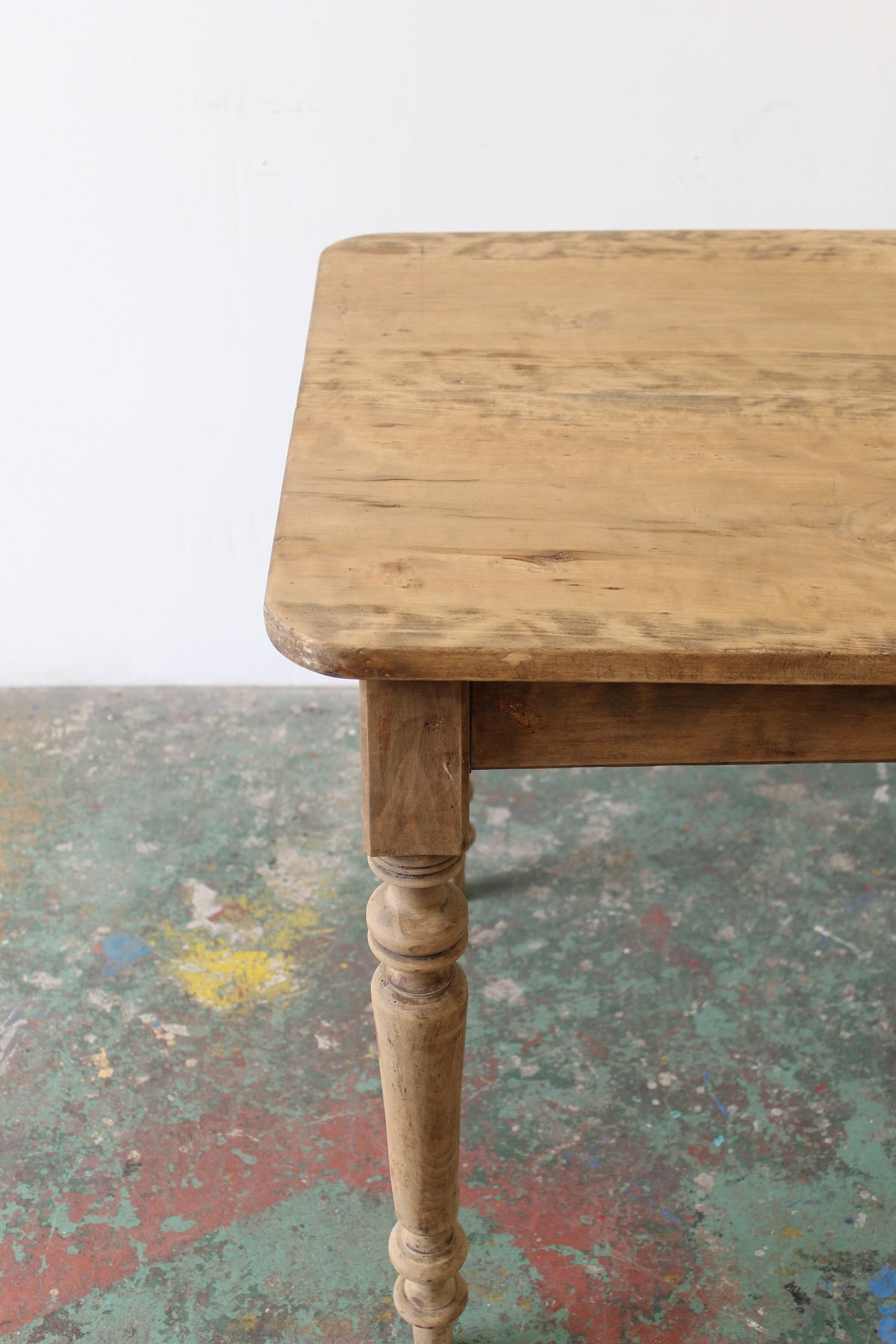 #0840 table