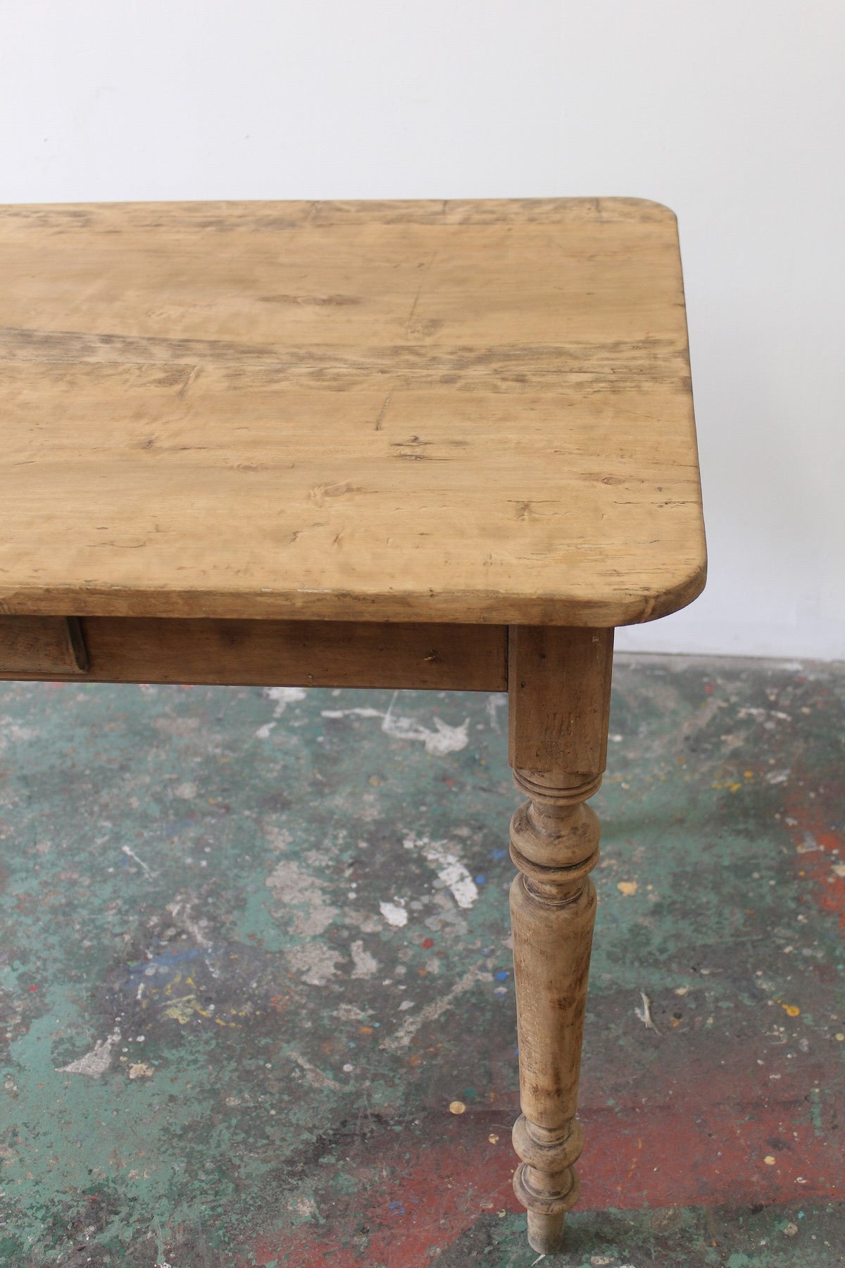 #0840 table