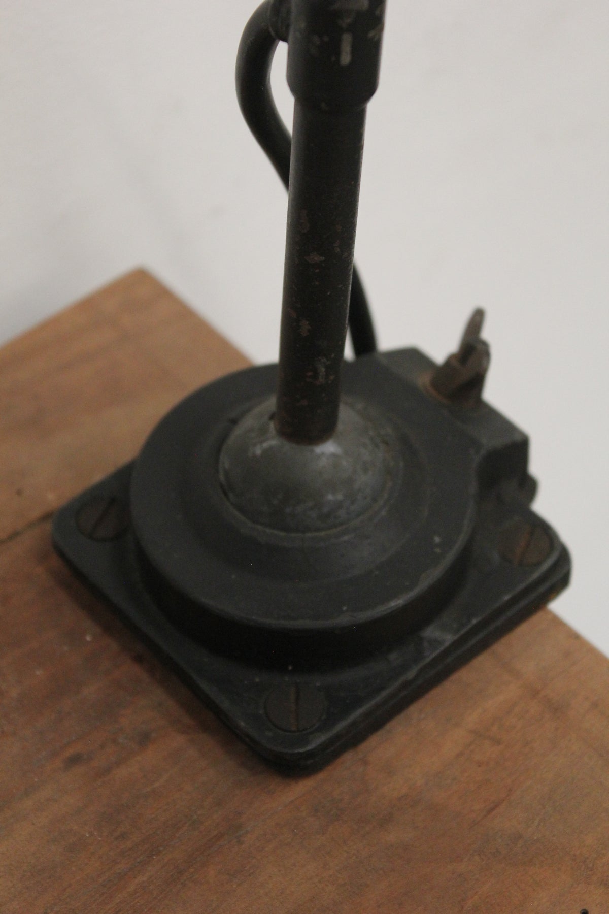 #1202 Kandem lamp