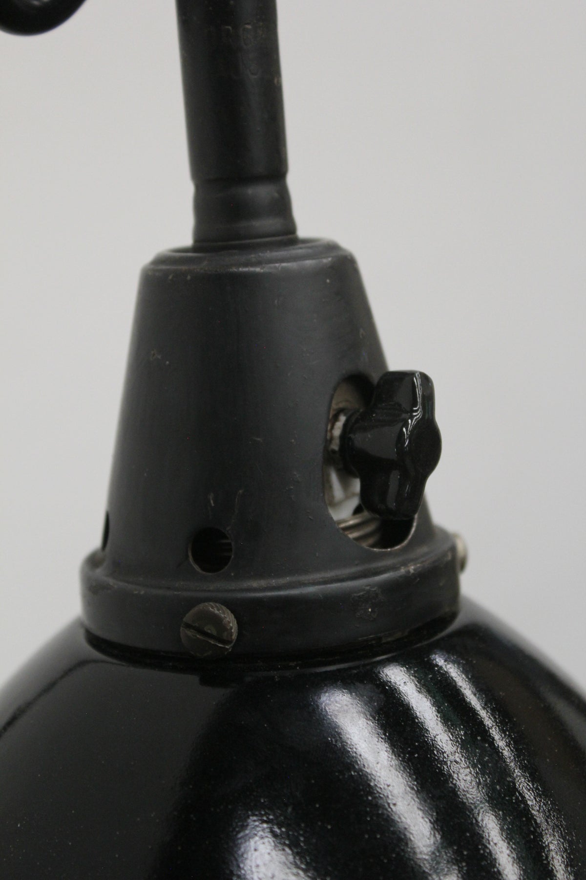 #1550 Midgard lamp