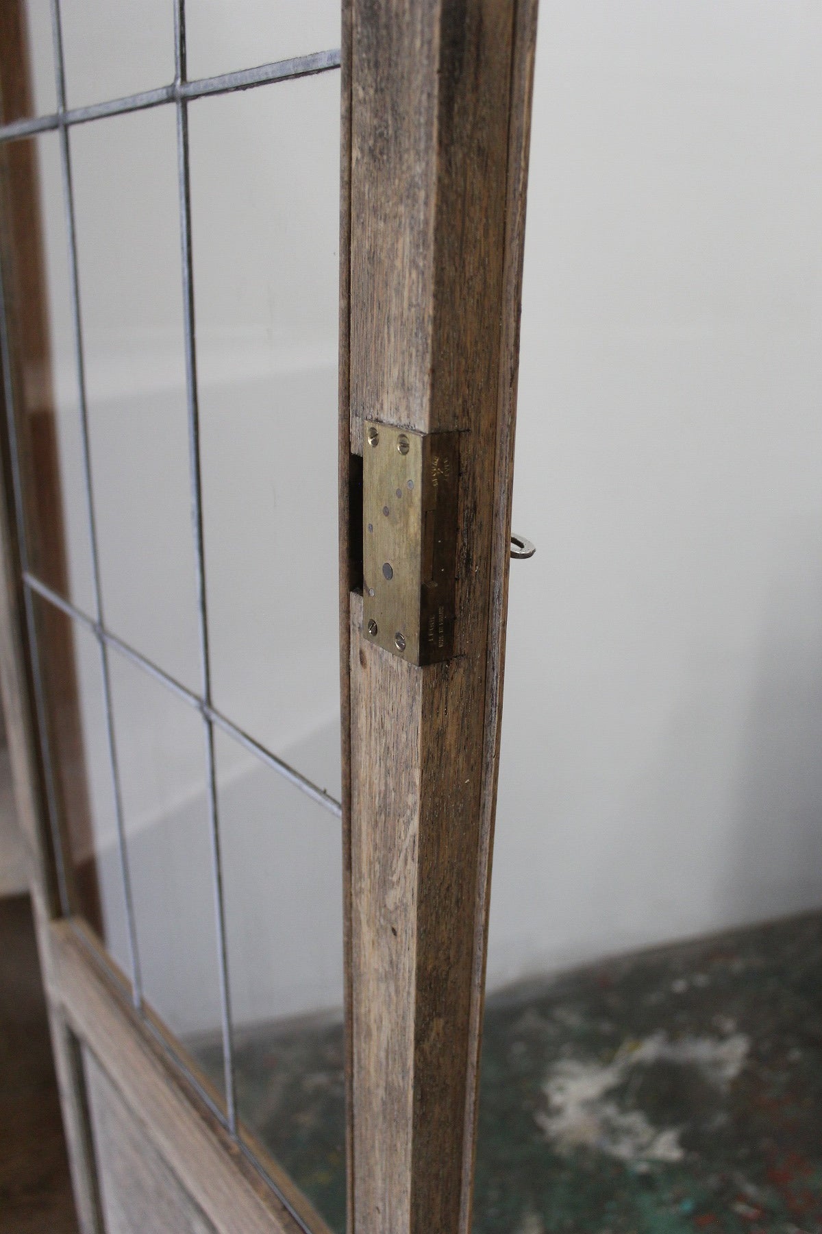 #0849 glass cabinet