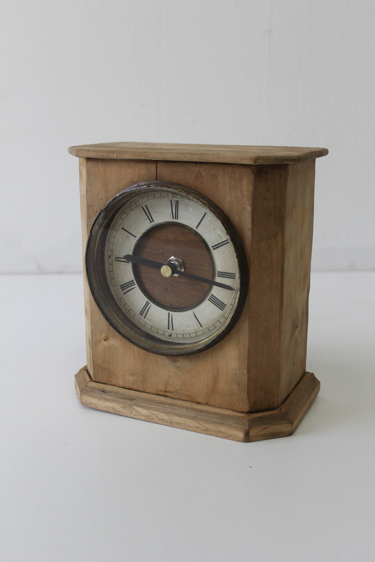 #0852 clock