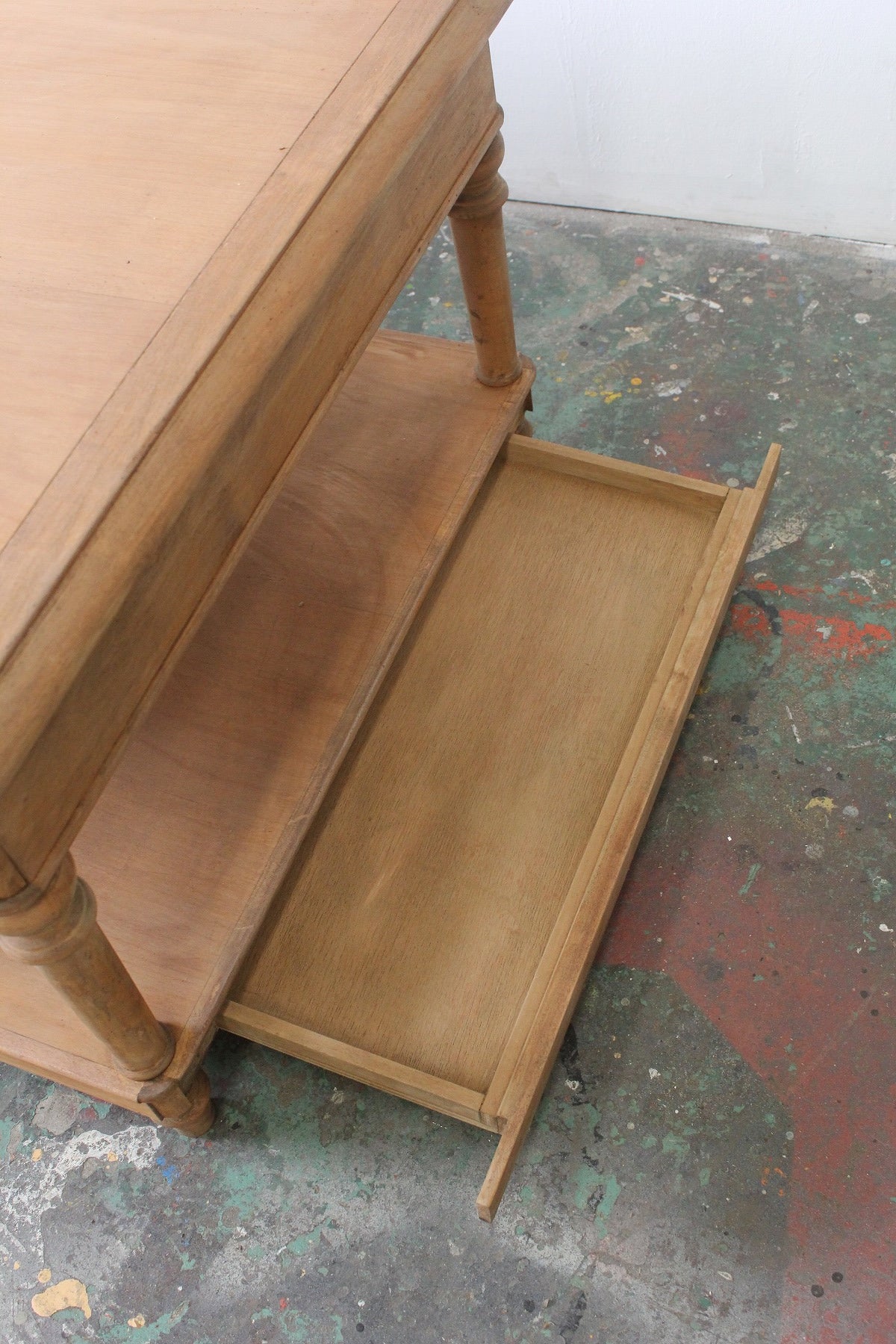#0839 coffee table