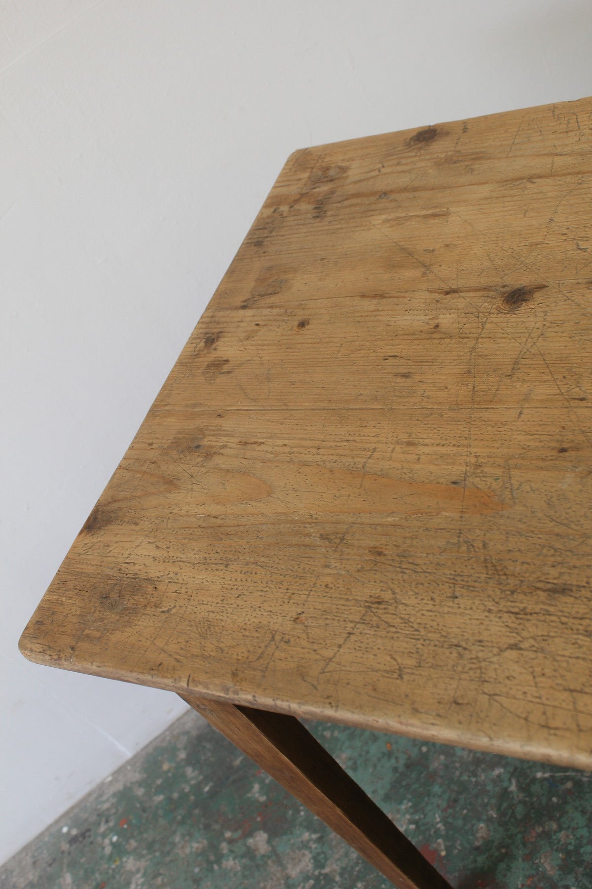 #0857 table
