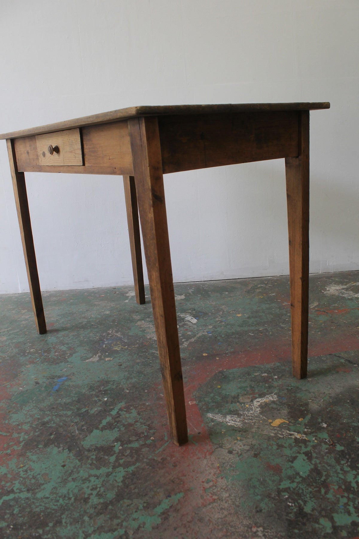 #0857 table