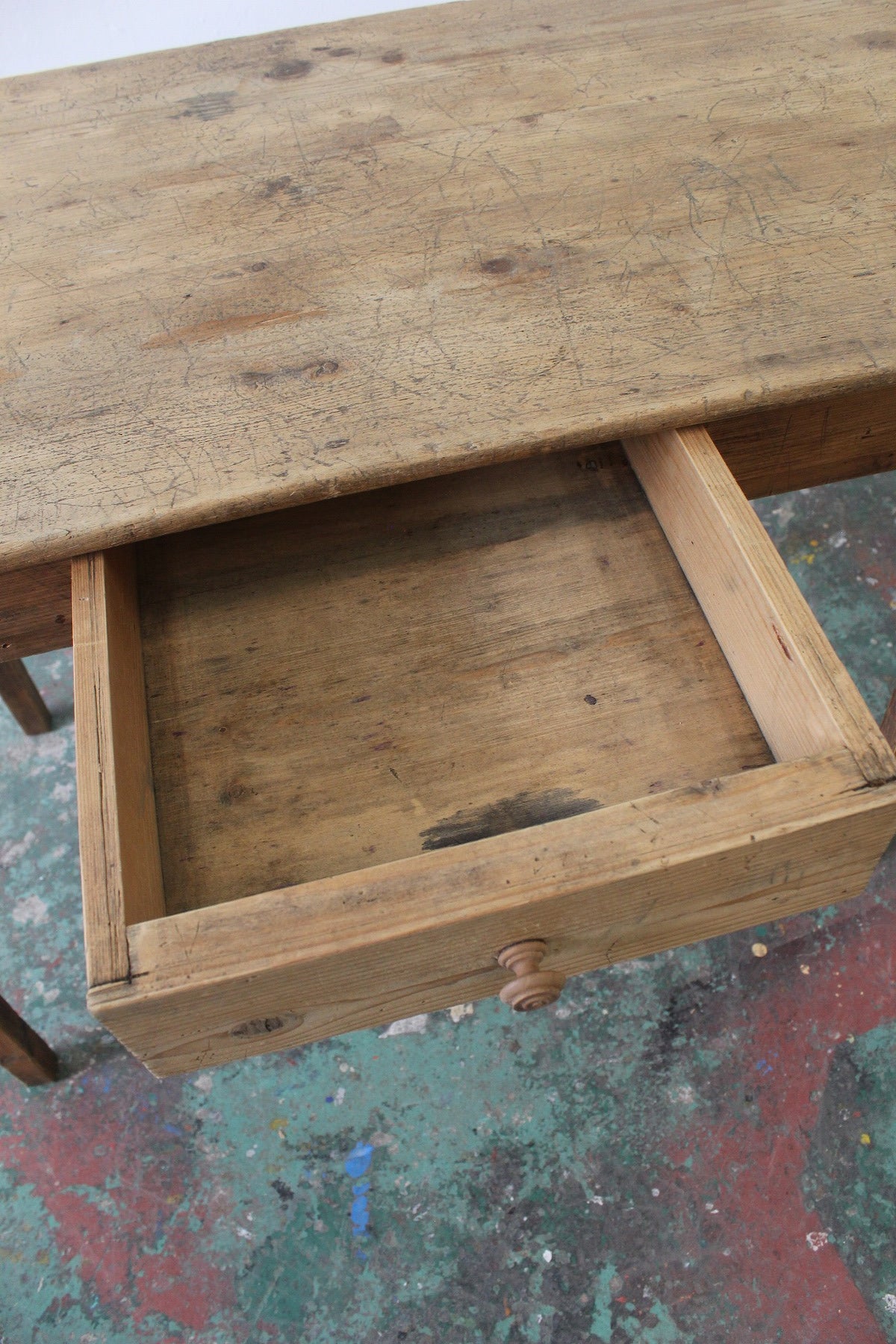 #0857 table