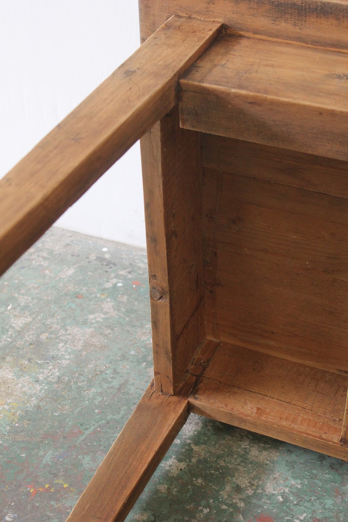 #0857 table