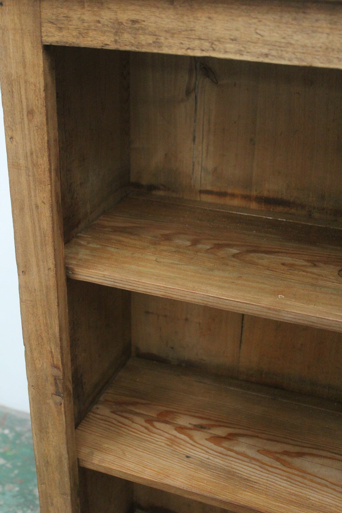 #0858 cabinet