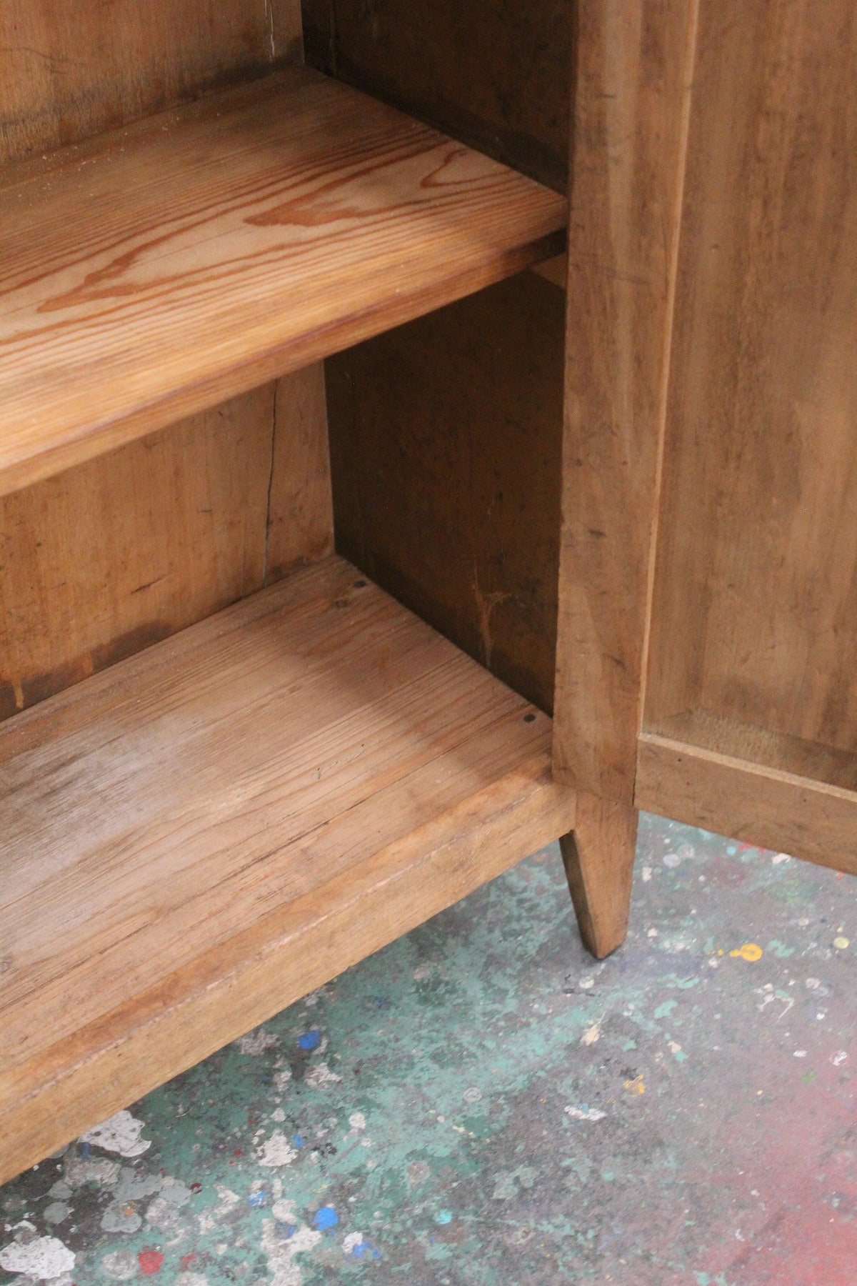 #0858 cabinet