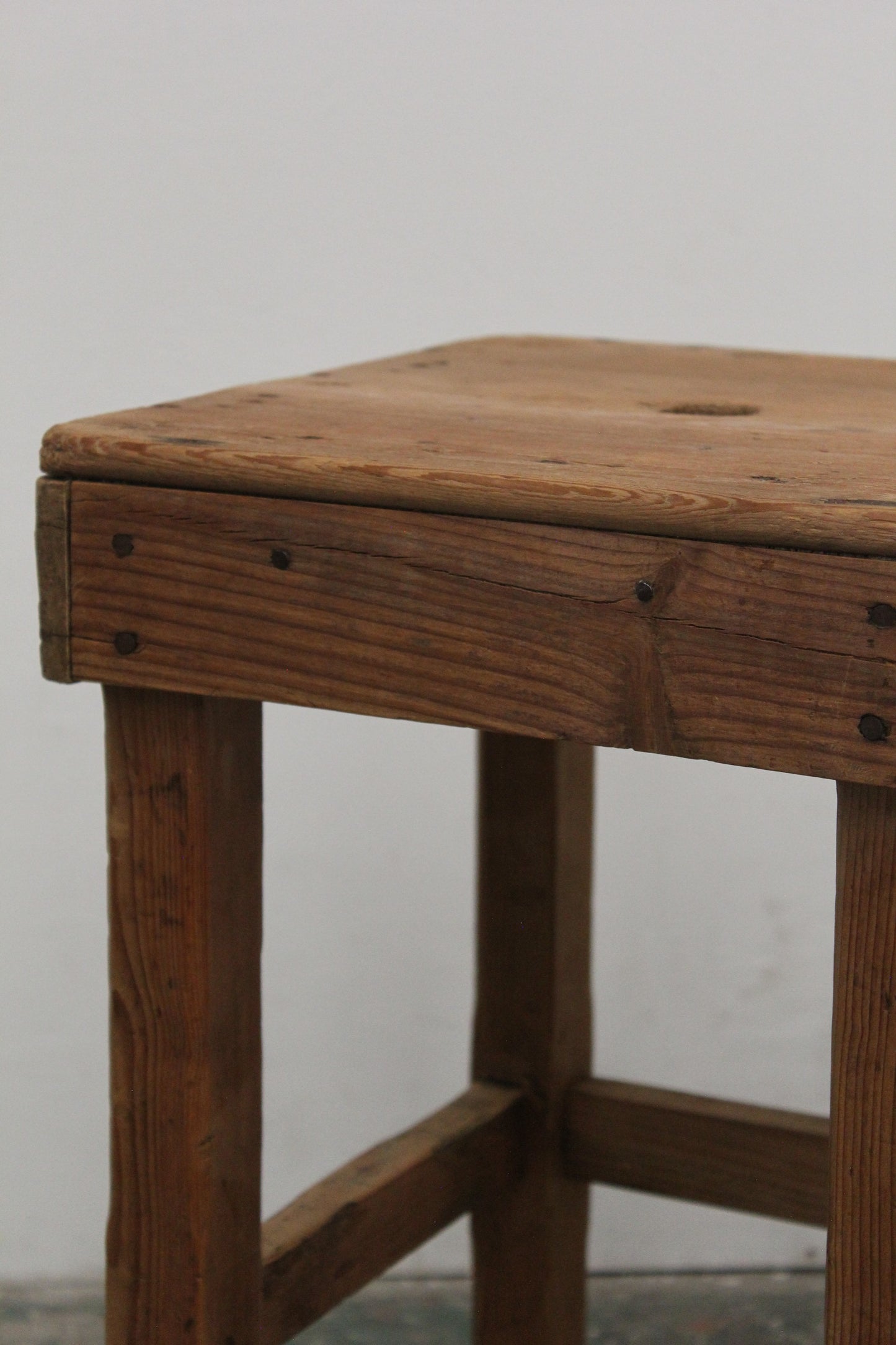 #1292 high stool