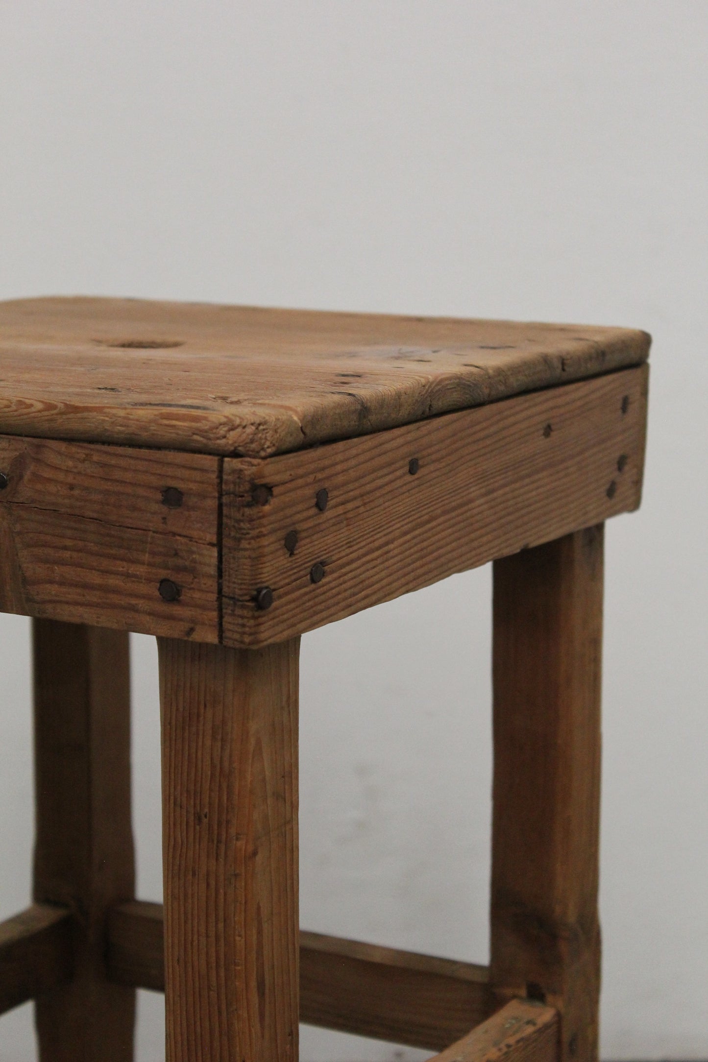 #1292 high stool