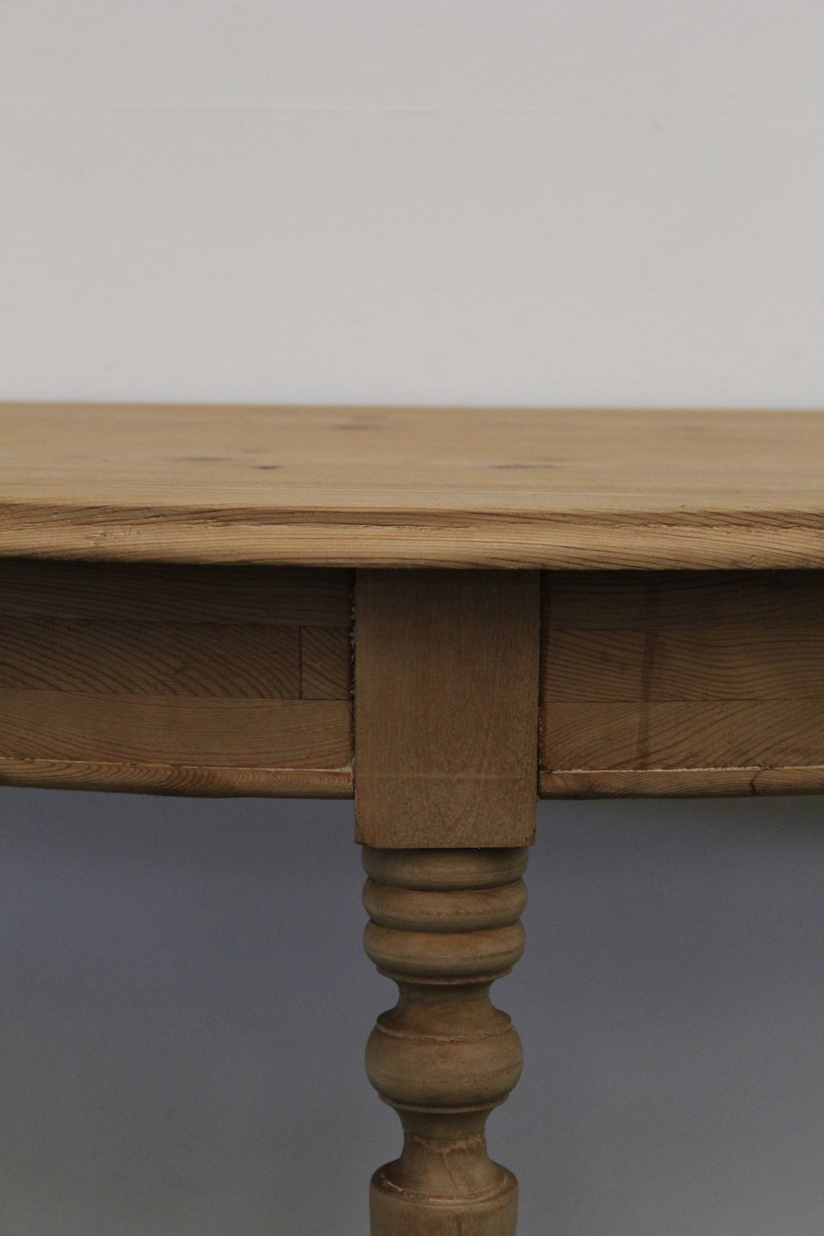#1002 console table