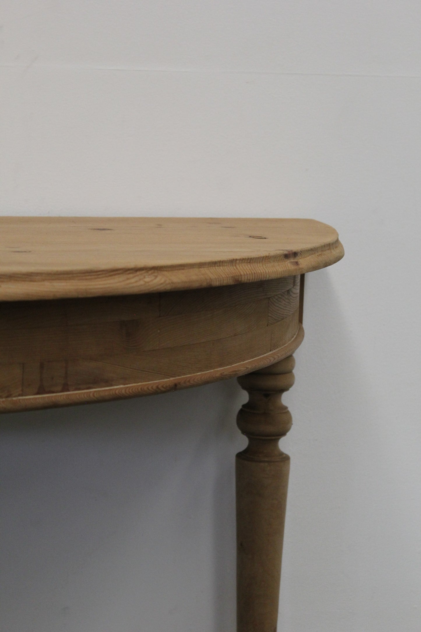 #1002 console table