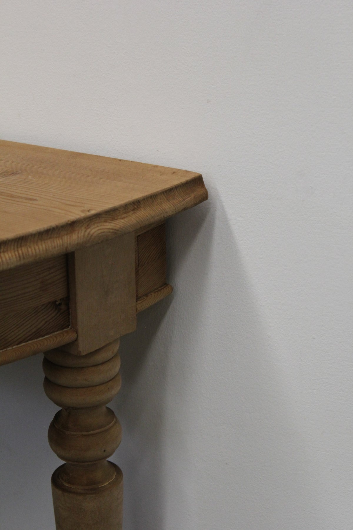 #1002 console table