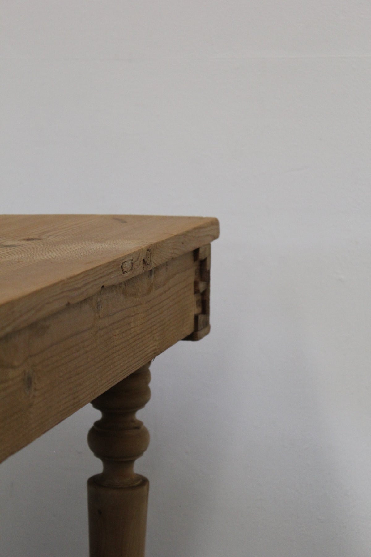 #1002 console table